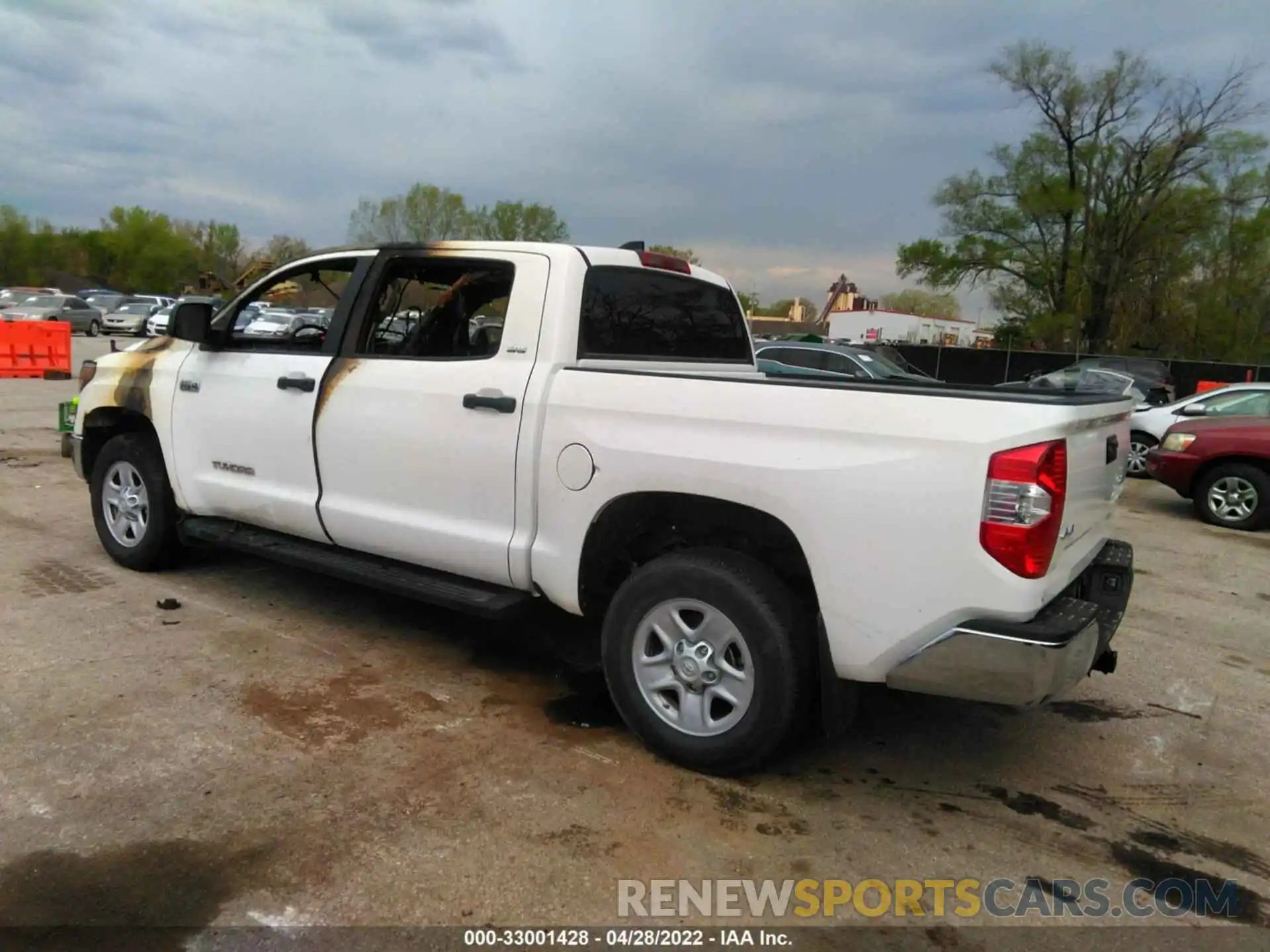 3 Photograph of a damaged car 5TFDY5F18MX013082 TOYOTA TUNDRA 4WD 2021