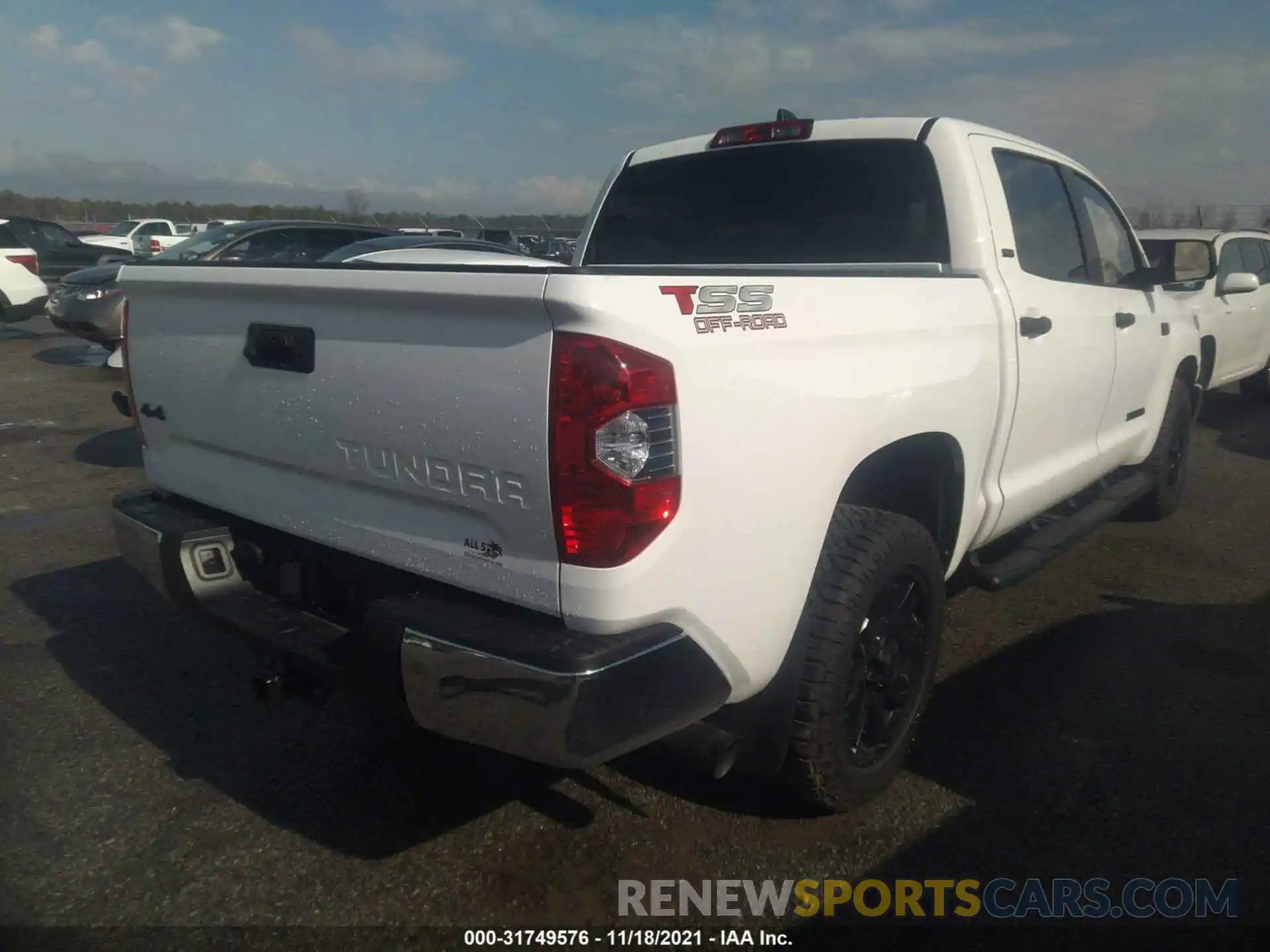 4 Photograph of a damaged car 5TFDY5F19MX037424 TOYOTA TUNDRA 4WD 2021