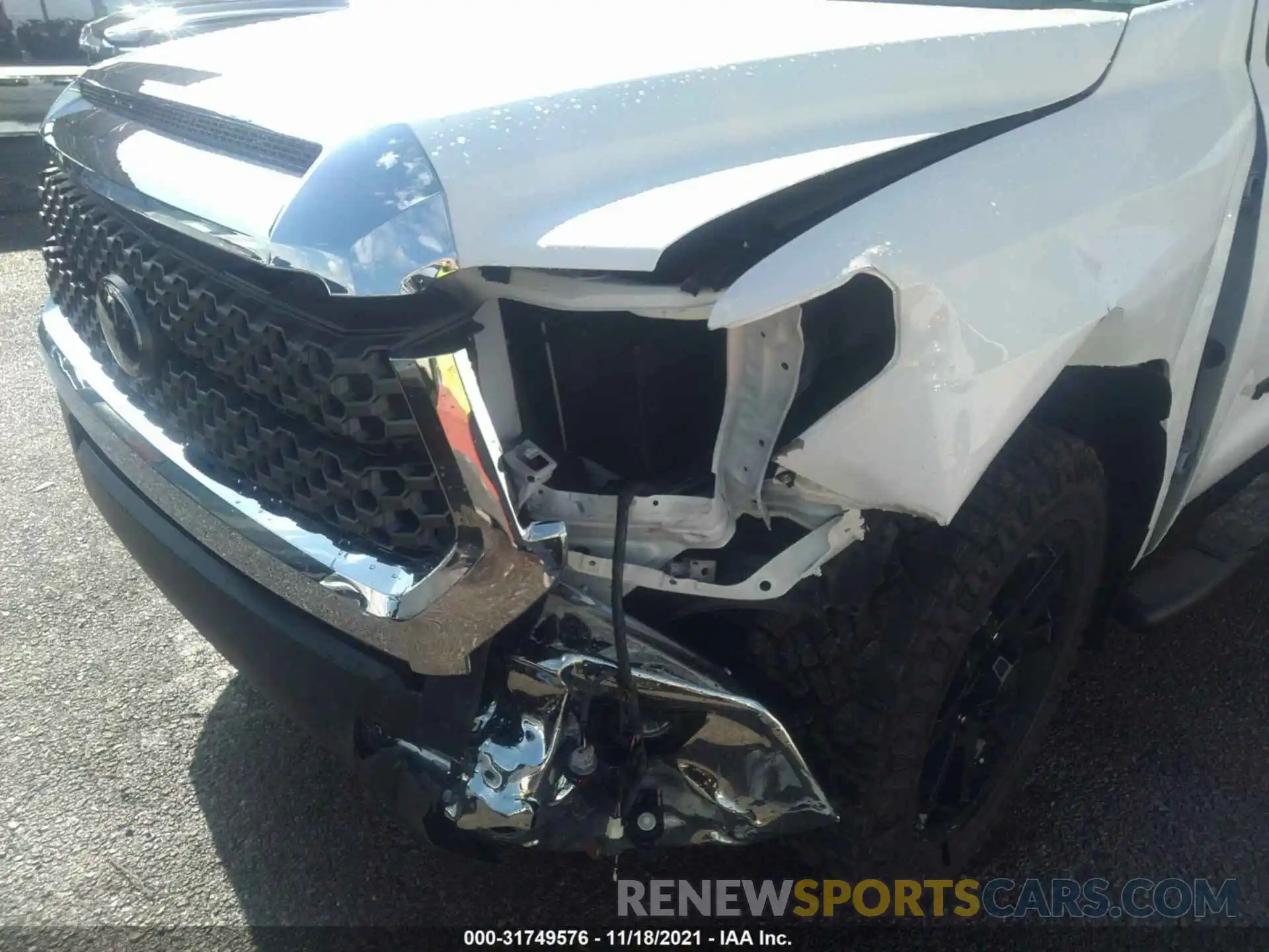 6 Photograph of a damaged car 5TFDY5F19MX037424 TOYOTA TUNDRA 4WD 2021