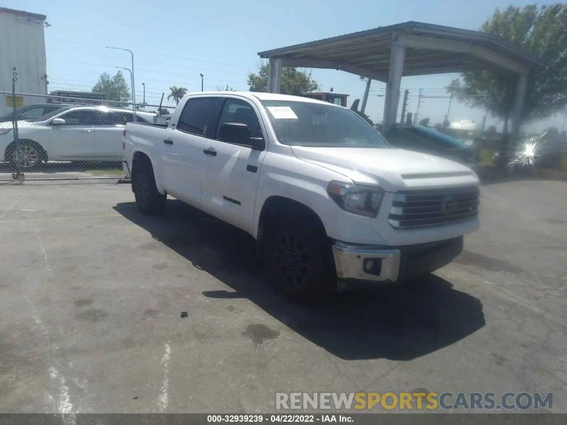 1 Photograph of a damaged car 5TFDY5F19MX986942 TOYOTA TUNDRA 4WD 2021