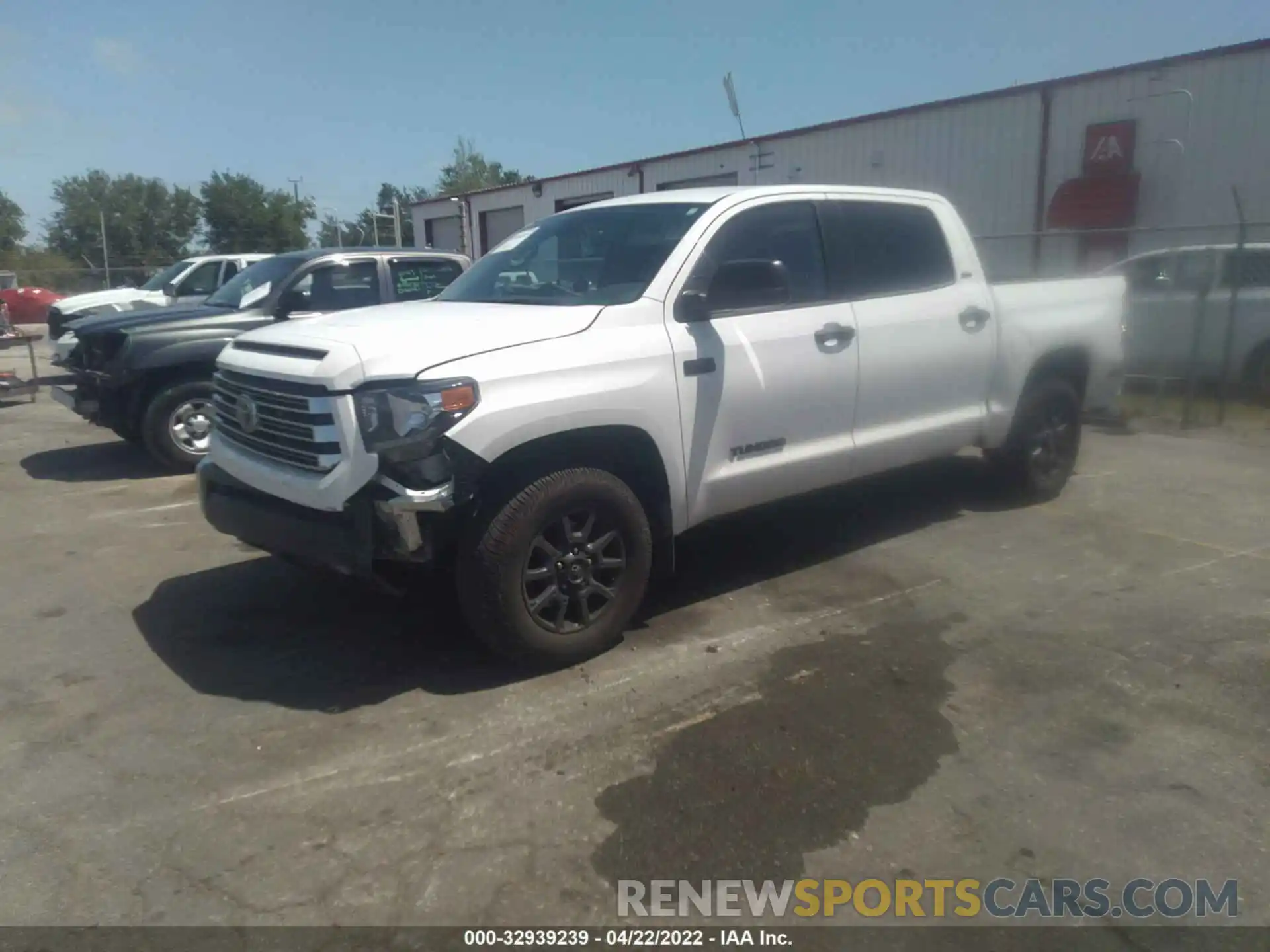 2 Photograph of a damaged car 5TFDY5F19MX986942 TOYOTA TUNDRA 4WD 2021