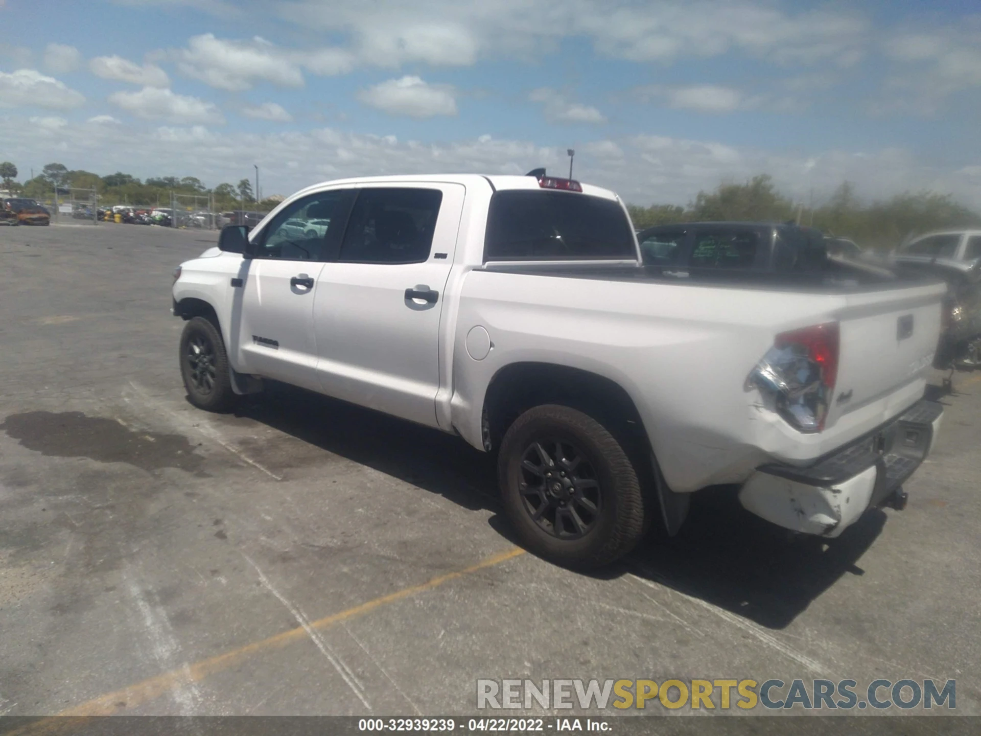 3 Photograph of a damaged car 5TFDY5F19MX986942 TOYOTA TUNDRA 4WD 2021