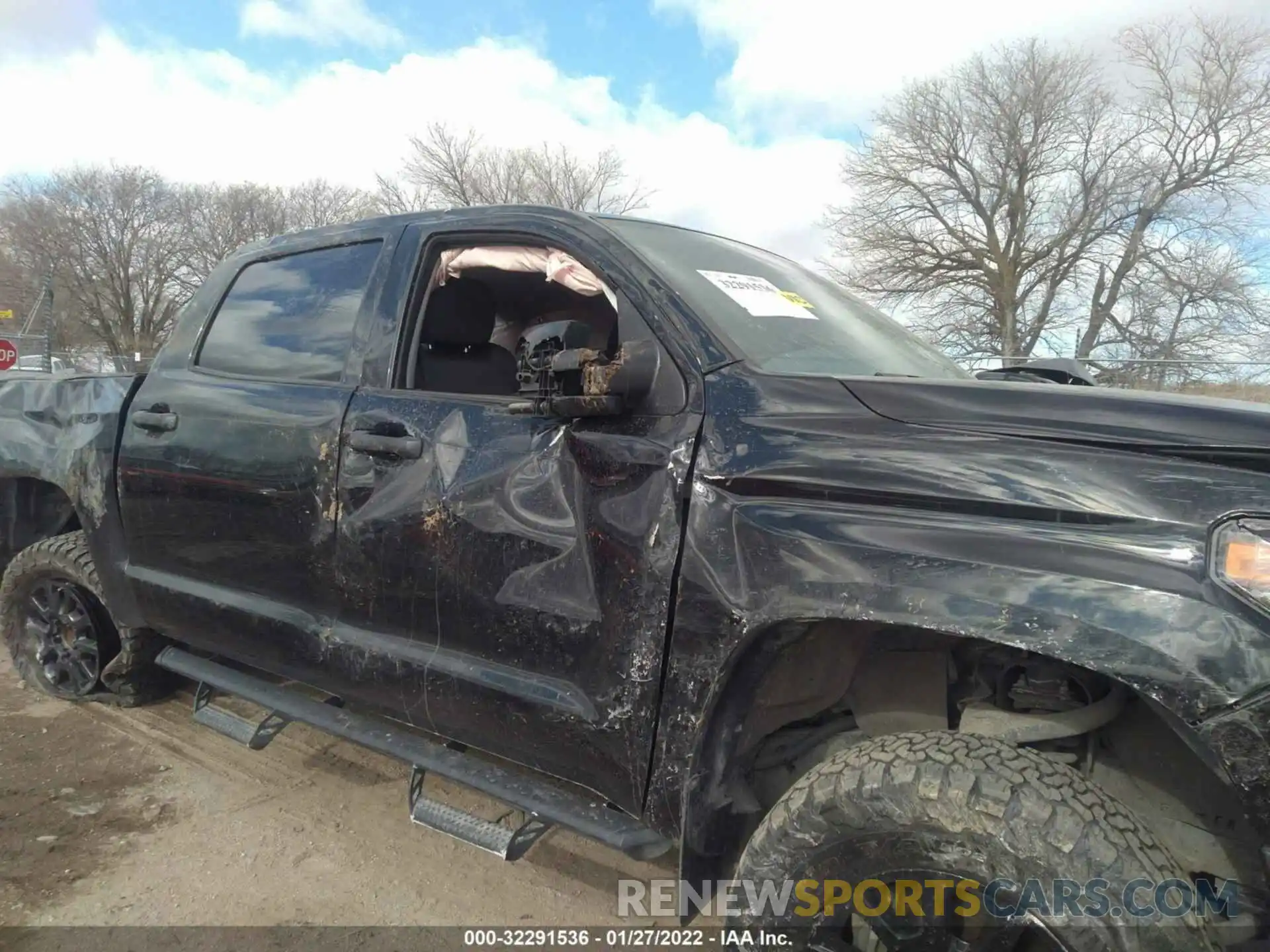 6 Photograph of a damaged car 5TFDY5F1XMX989610 TOYOTA TUNDRA 4WD 2021