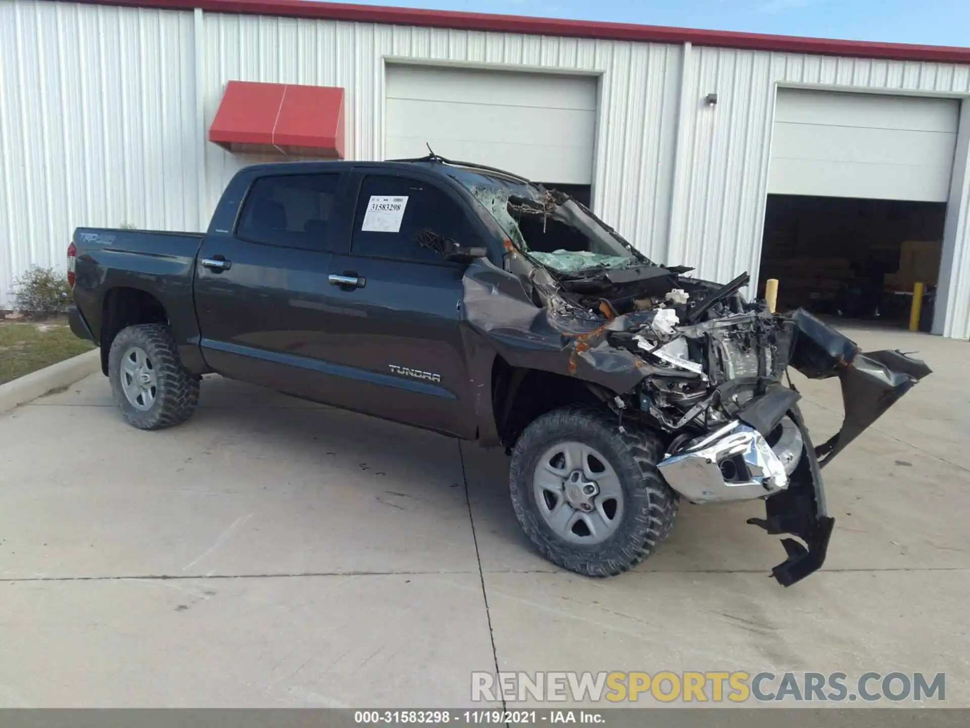 1 Photograph of a damaged car 5TFHY5F11MX016651 TOYOTA TUNDRA 4WD 2021