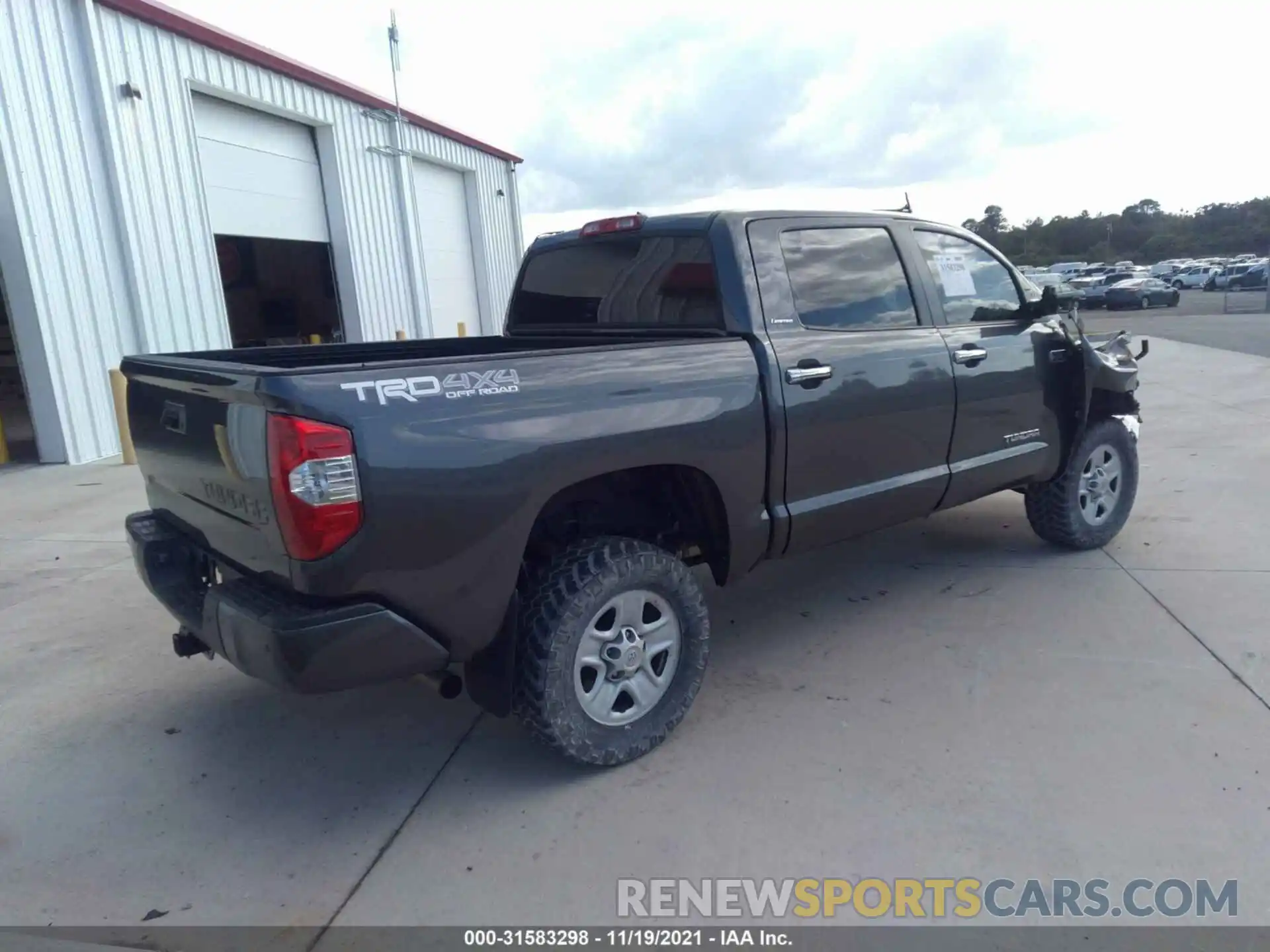 4 Photograph of a damaged car 5TFHY5F11MX016651 TOYOTA TUNDRA 4WD 2021