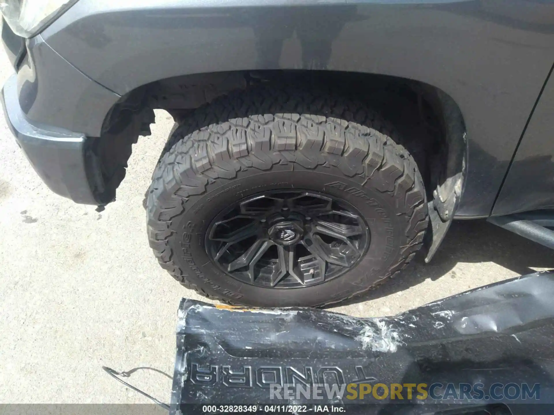 13 Photograph of a damaged car 5TFHY5F15MX970626 TOYOTA TUNDRA 4WD 2021