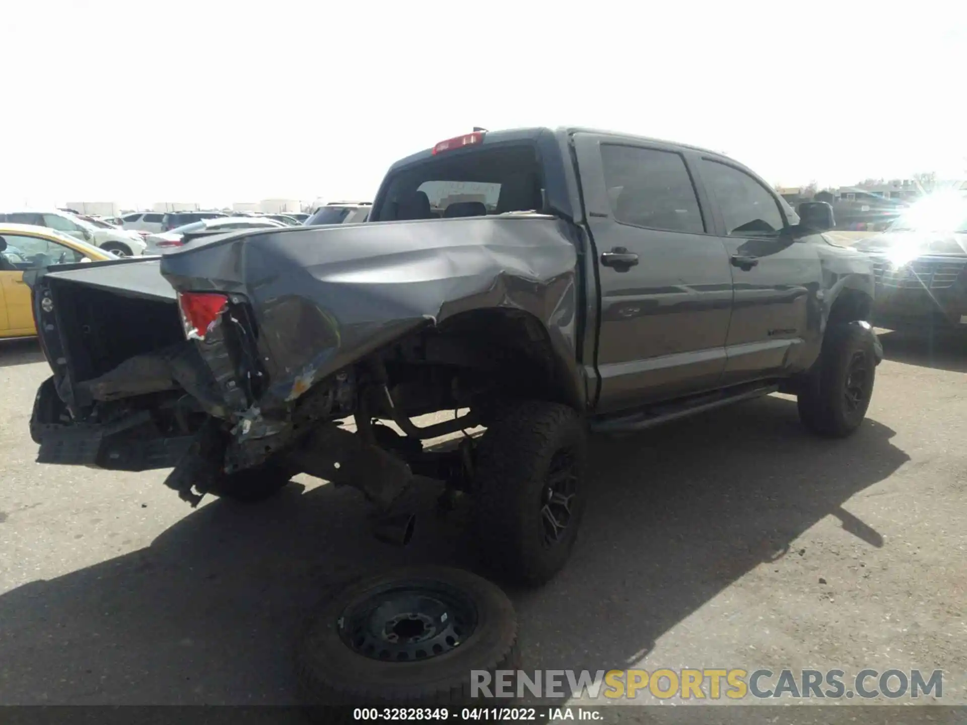 4 Photograph of a damaged car 5TFHY5F15MX970626 TOYOTA TUNDRA 4WD 2021