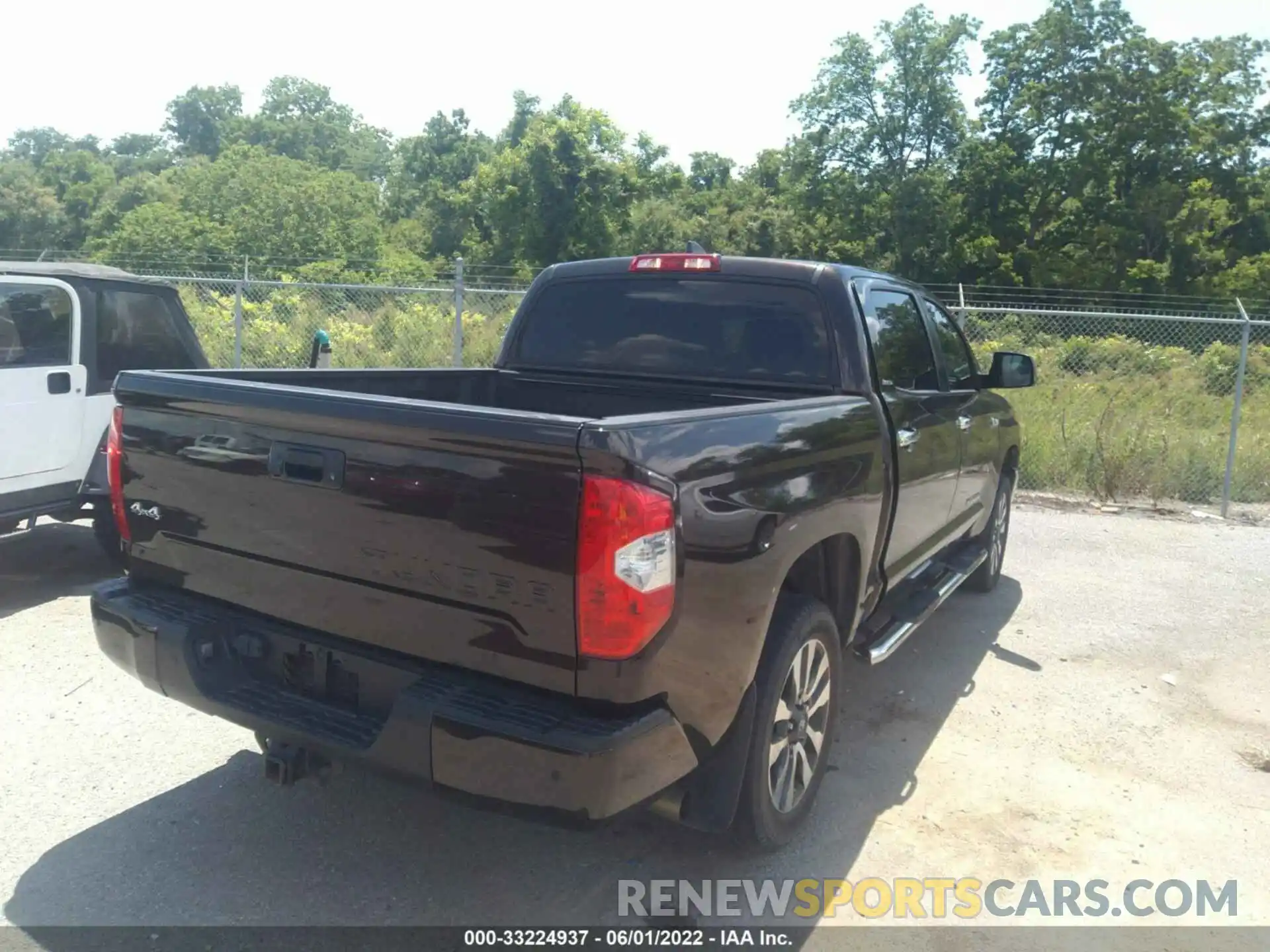 4 Photograph of a damaged car 5TFHY5F16MX989816 TOYOTA TUNDRA 4WD 2021