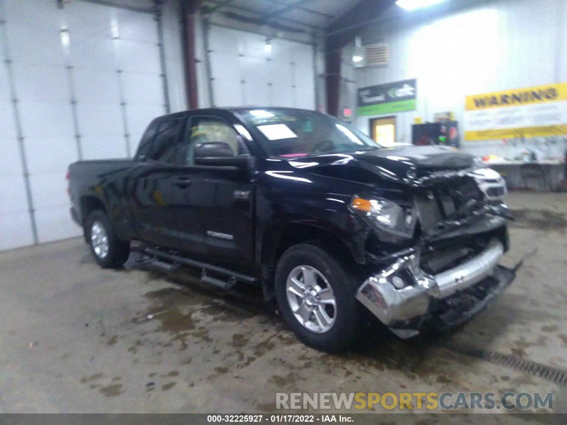 1 Photograph of a damaged car 5TFUY5F13MX004161 TOYOTA TUNDRA 4WD 2021