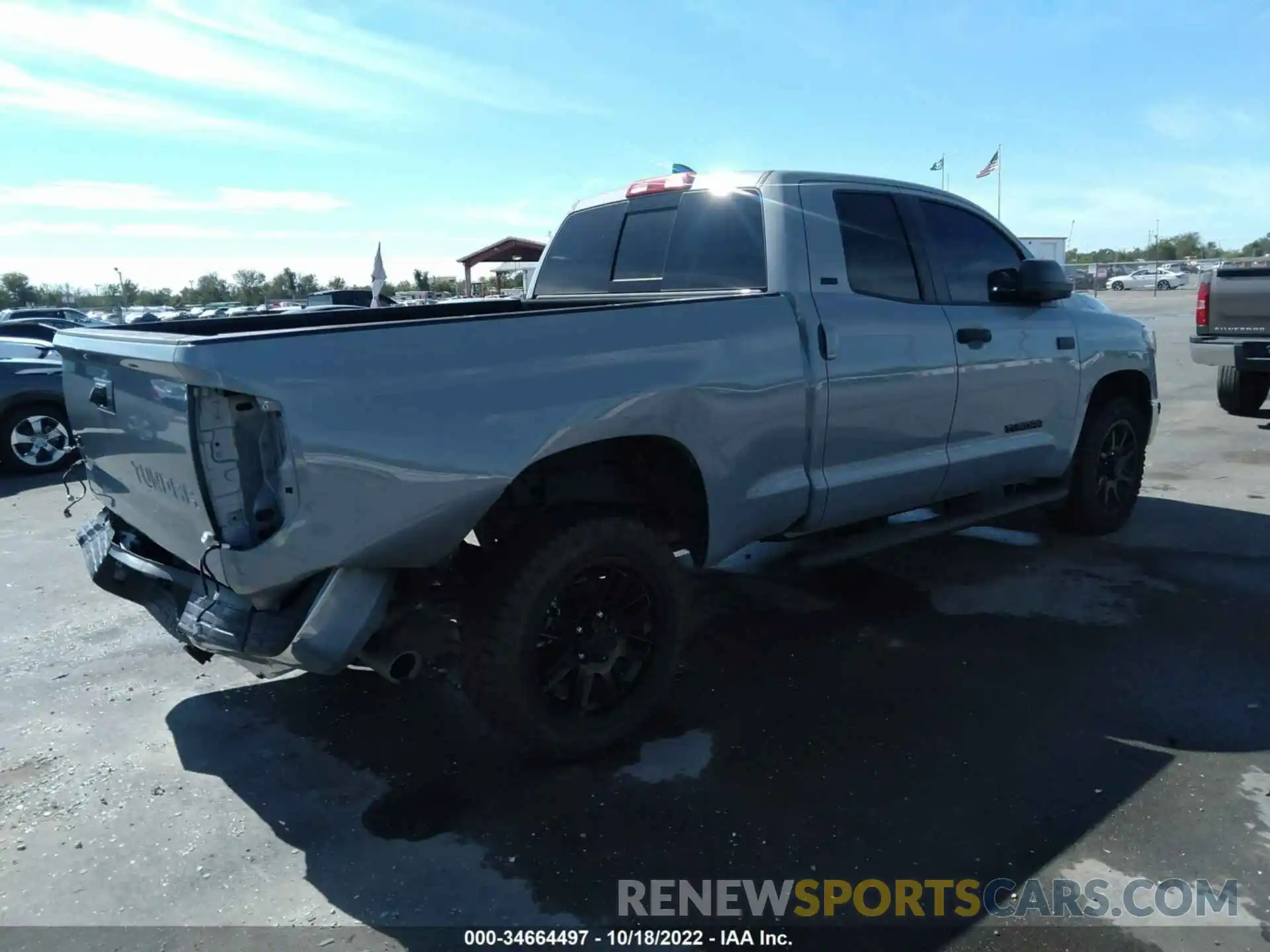 4 Photograph of a damaged car 5TFUY5F15MX976327 TOYOTA TUNDRA 4WD 2021