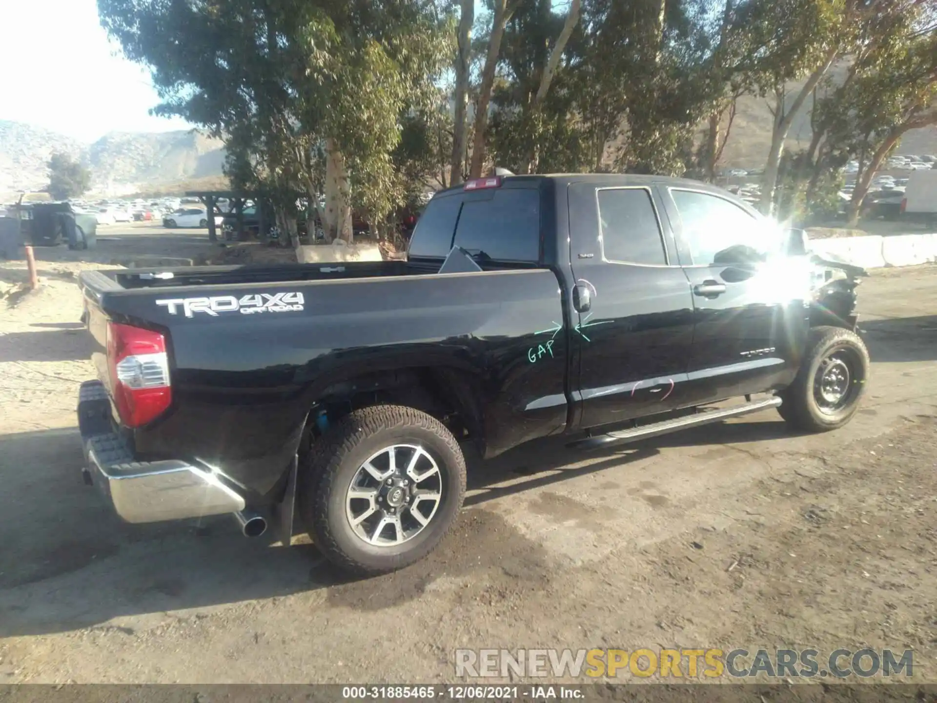 4 Photograph of a damaged car 5TFUY5F17MX046722 TOYOTA TUNDRA 4WD 2021