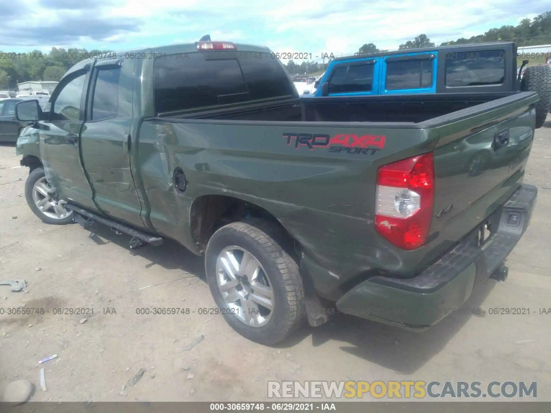 3 Photograph of a damaged car 5TFUY5F19MX959286 TOYOTA TUNDRA 4WD 2021