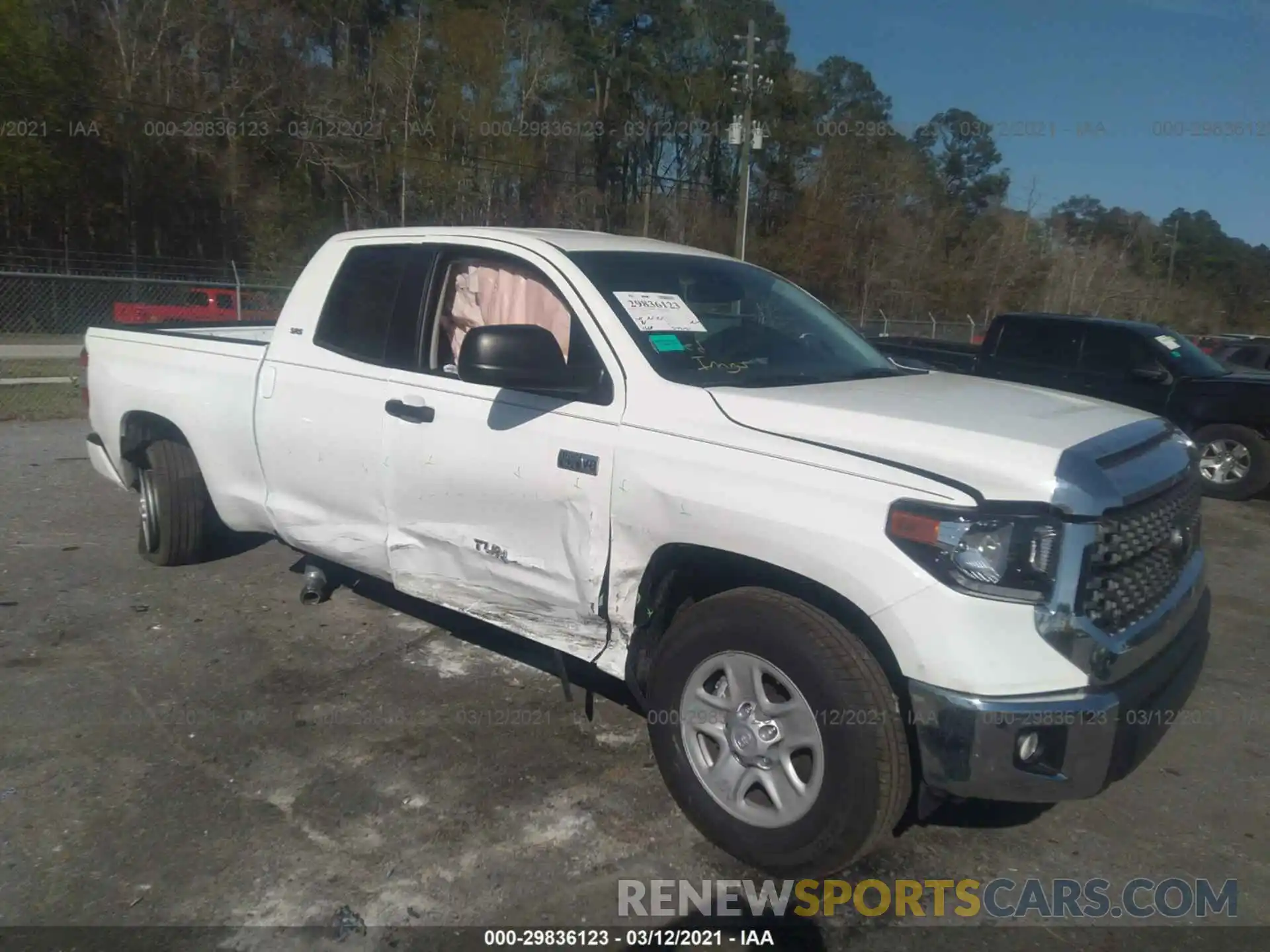 1 Photograph of a damaged car 5TFUY5F1XMX989820 TOYOTA TUNDRA 4WD 2021