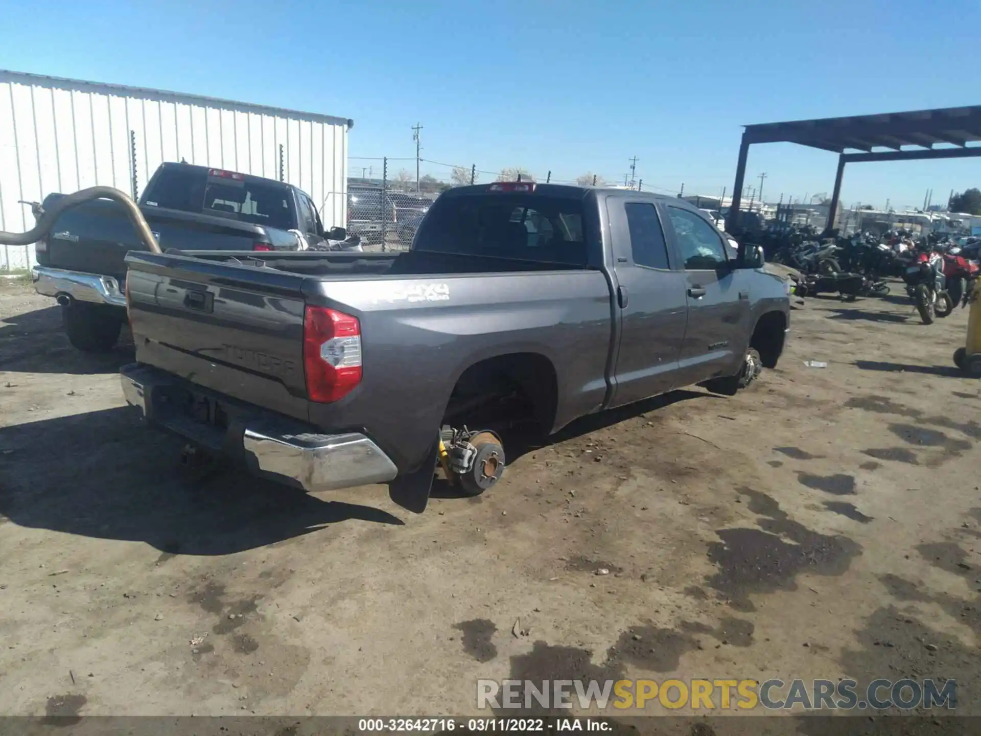 4 Photograph of a damaged car 5TFUY5F1XMX994113 TOYOTA TUNDRA 4WD 2021