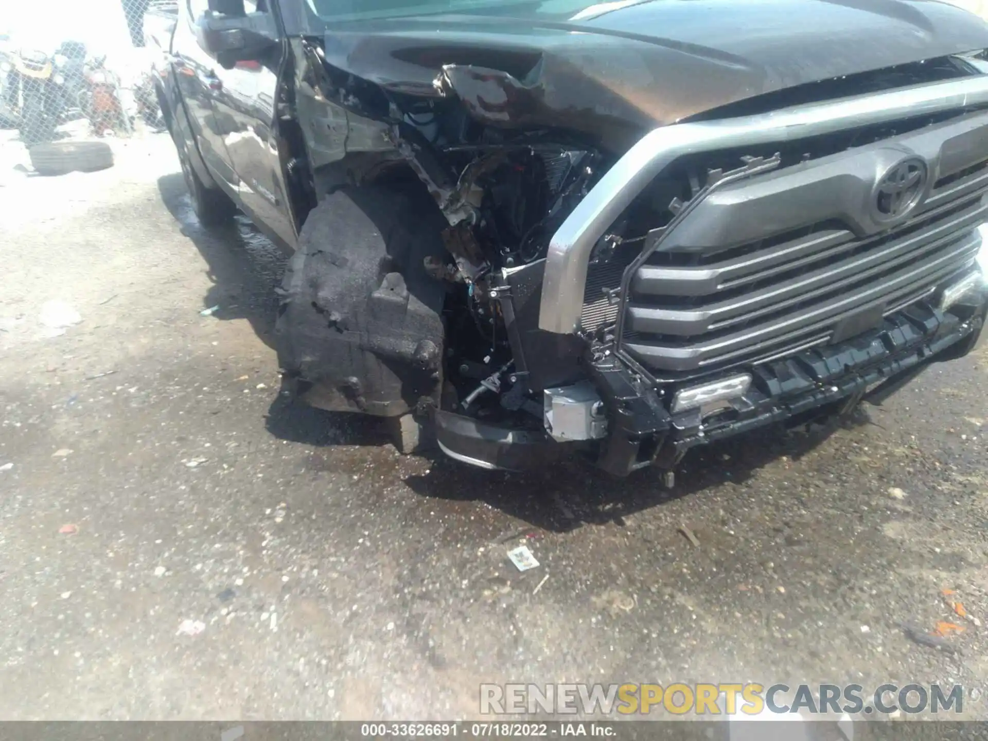 6 Photograph of a damaged car 5TFJA5DB3NX014175 TOYOTA TUNDRA 4WD 2022