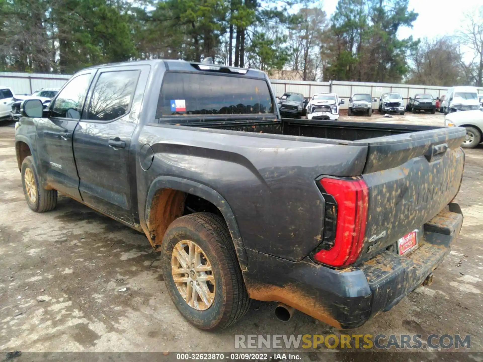 3 Photograph of a damaged car 5TFLA5DB1NX003099 TOYOTA TUNDRA 4WD 2022