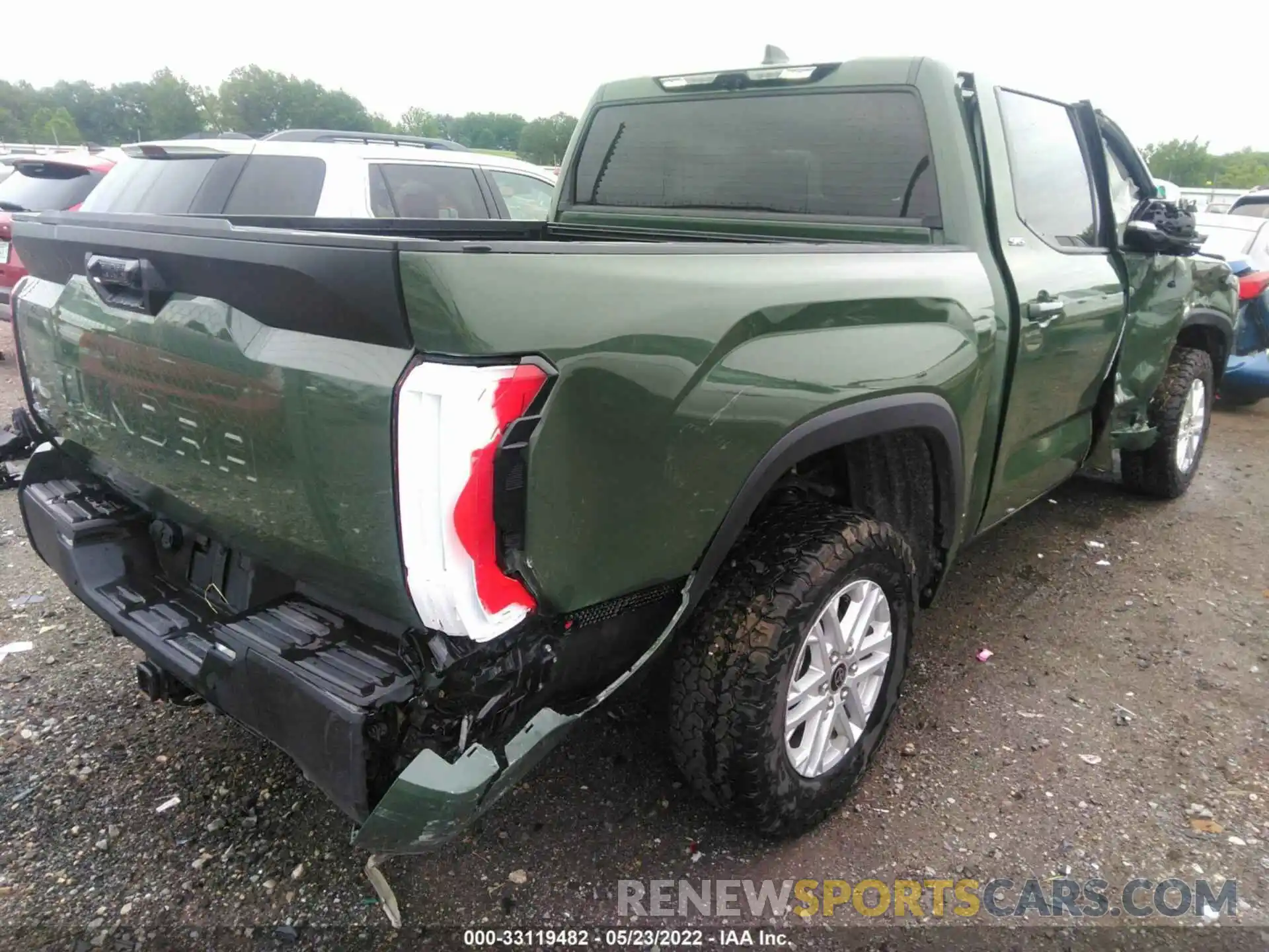 4 Photograph of a damaged car 5TFLA5DB3NX002228 TOYOTA TUNDRA 4WD 2022