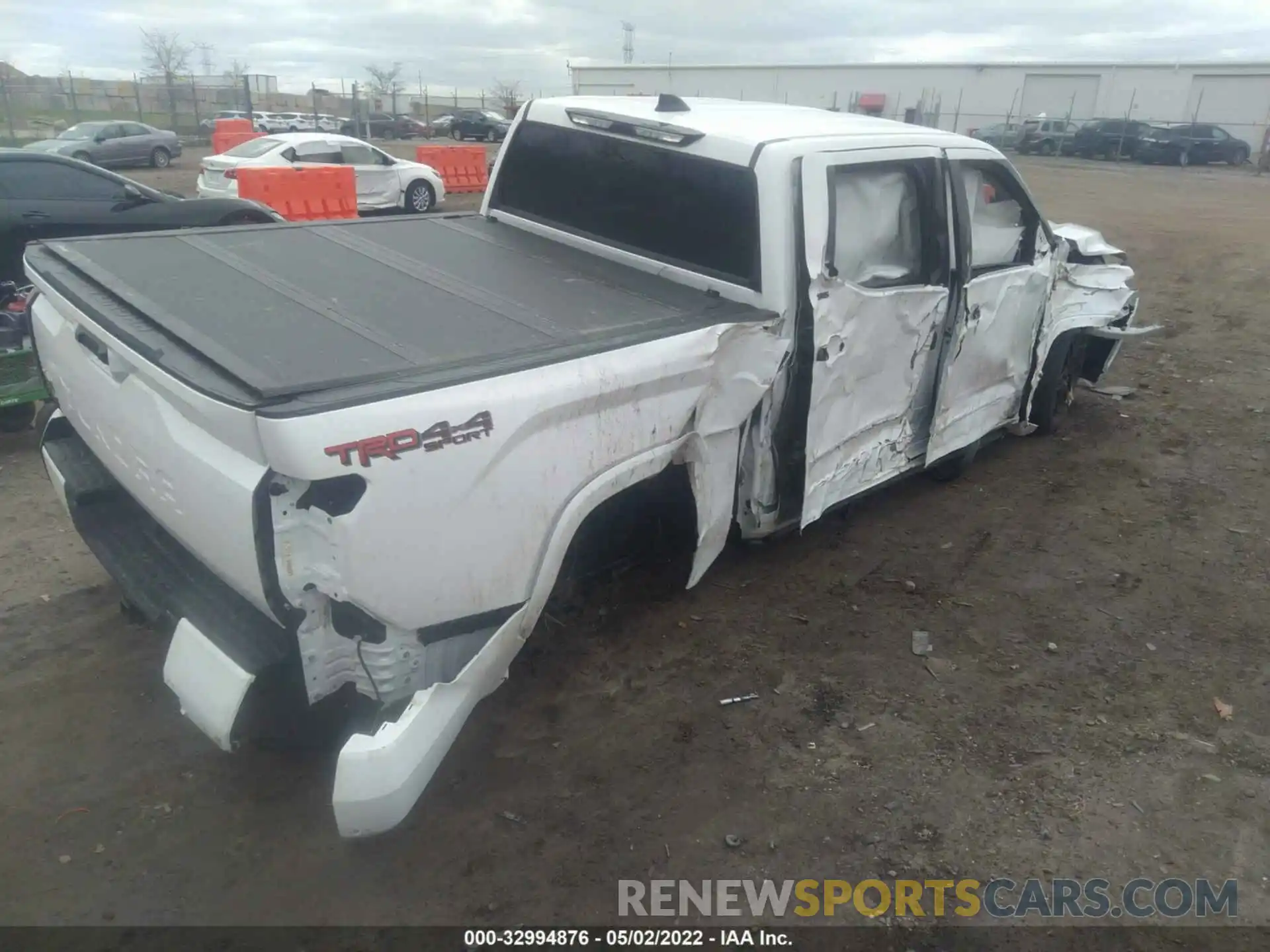 4 Photograph of a damaged car 5TFLA5DB8NX020272 TOYOTA TUNDRA 4WD 2022