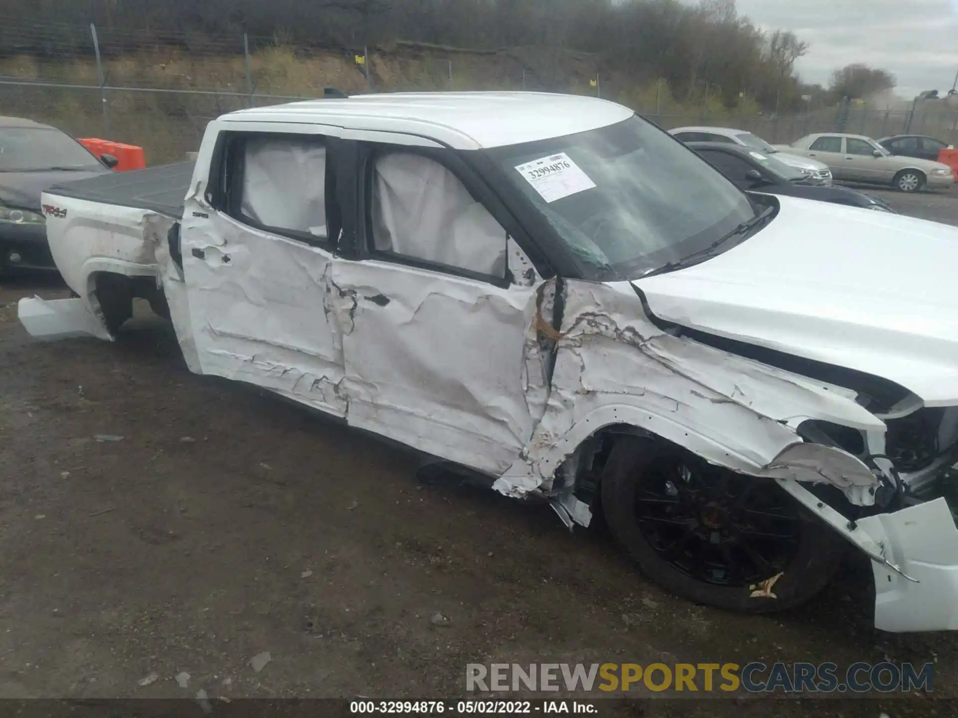 6 Photograph of a damaged car 5TFLA5DB8NX020272 TOYOTA TUNDRA 4WD 2022