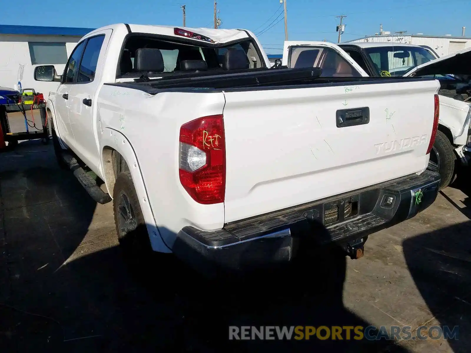 3 Photograph of a damaged car 5TFDW5F10KX790133 TOYOTA TUNDRA CRE 2019