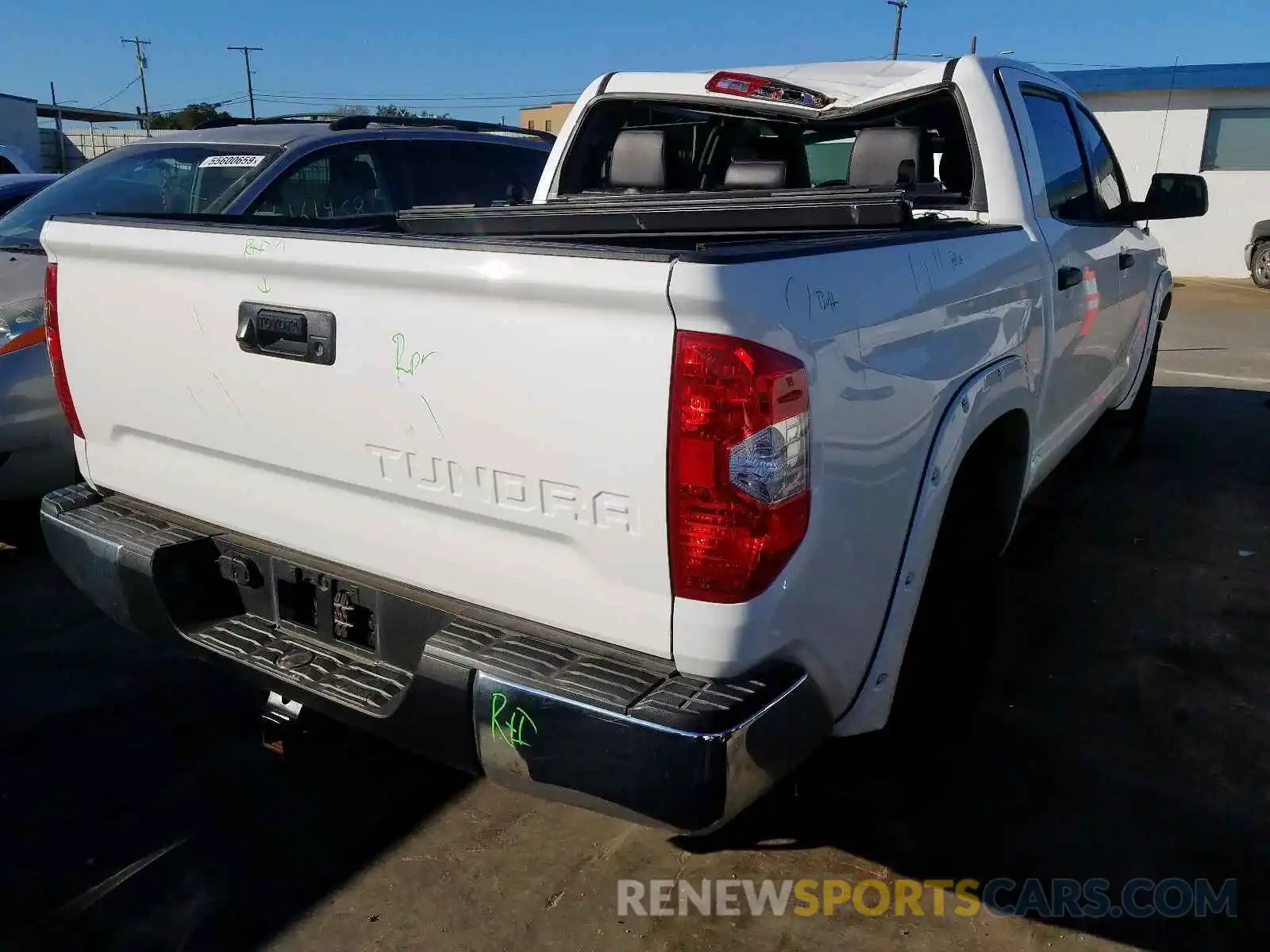 4 Фотография поврежденного автомобиля 5TFDW5F10KX790133 TOYOTA TUNDRA CRE 2019