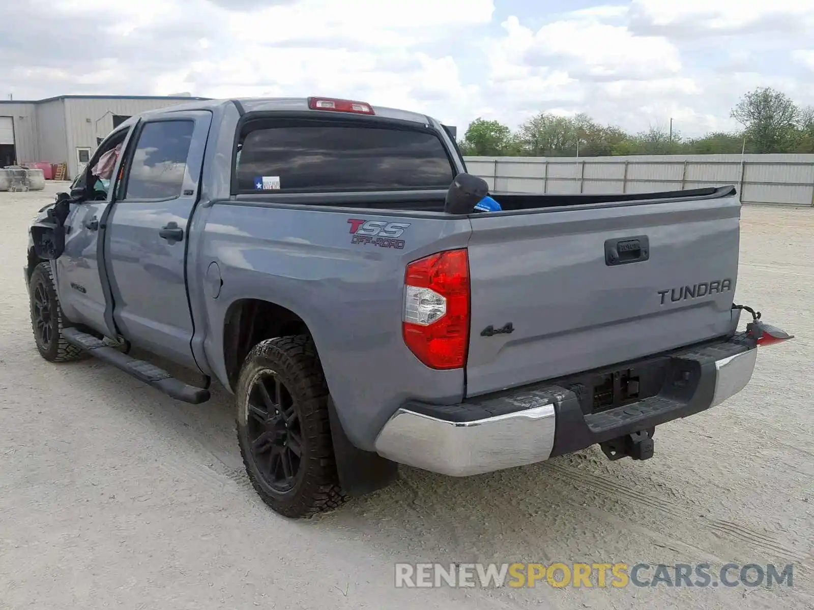 3 Photograph of a damaged car 5TFDW5F15KX795134 TOYOTA TUNDRA CRE 2019