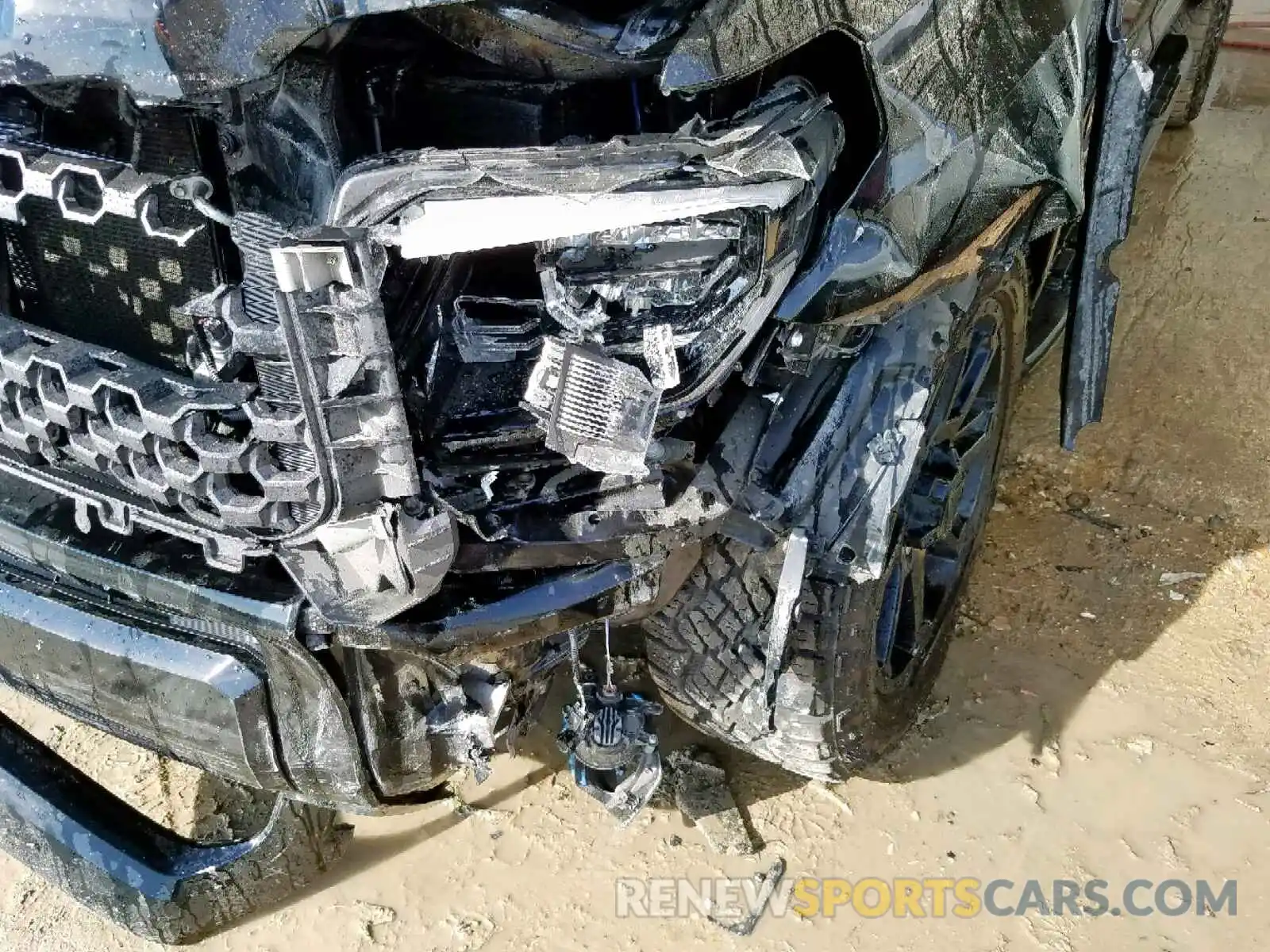 9 Photograph of a damaged car 5TFDW5F15KX797014 TOYOTA TUNDRA CRE 2019