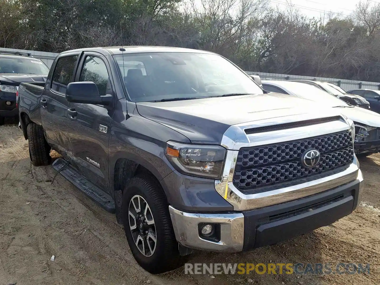 1 Photograph of a damaged car 5TFDW5F17KX833589 TOYOTA TUNDRA CRE 2019