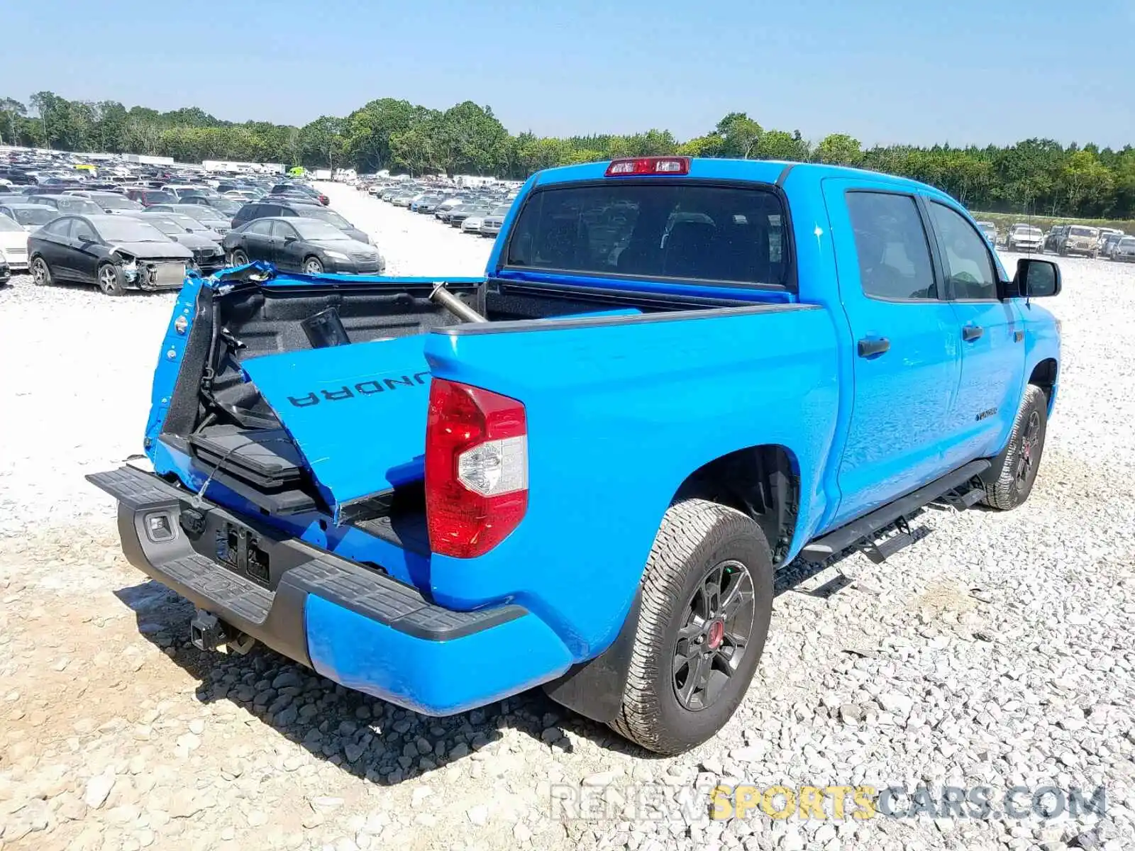 4 Фотография поврежденного автомобиля 5TFDY5F10KX797013 TOYOTA TUNDRA CRE 2019