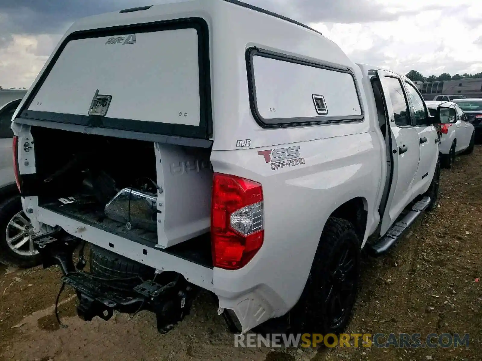 4 Photograph of a damaged car 5TFDY5F11KX842136 TOYOTA TUNDRA CRE 2019