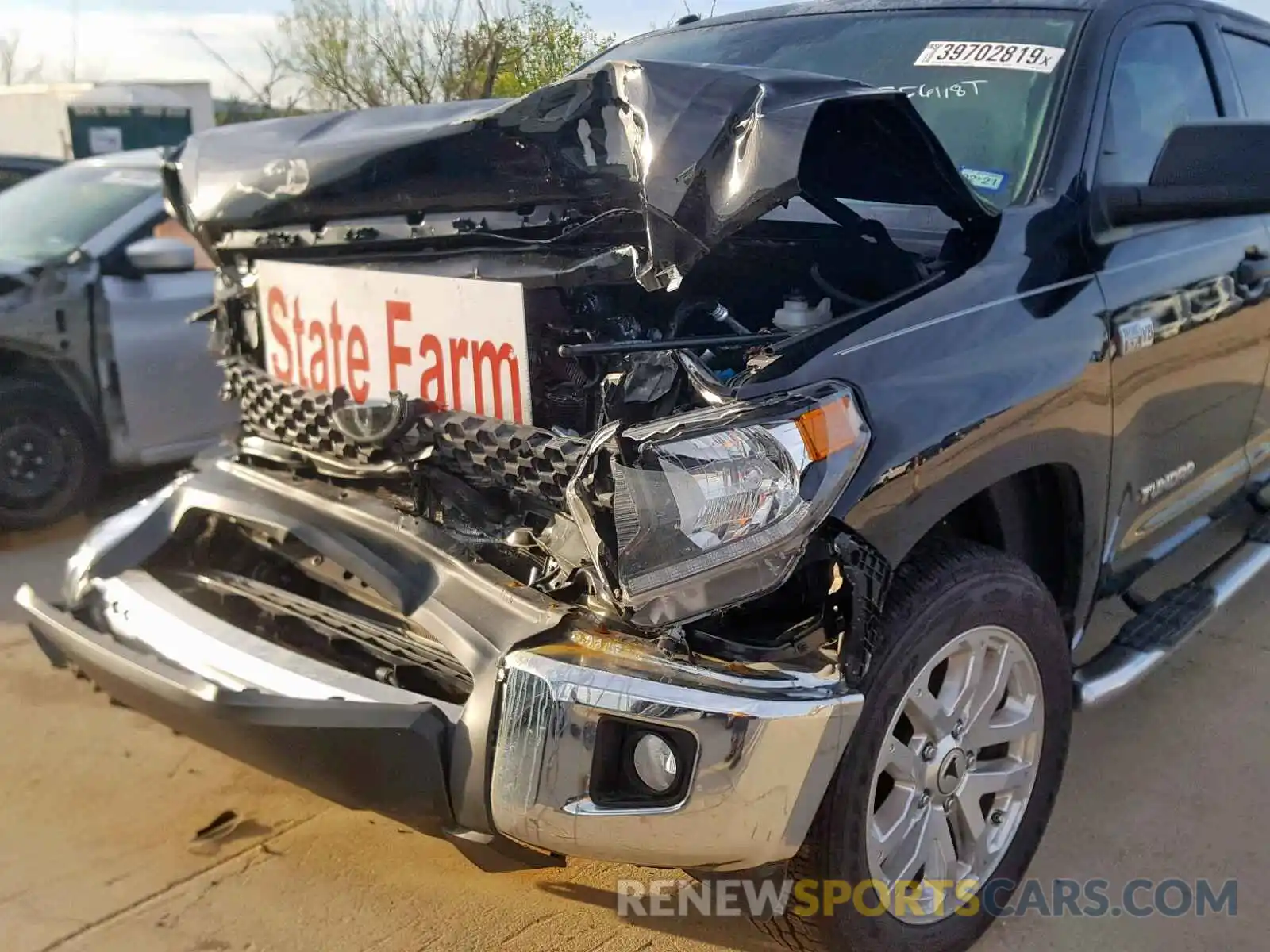 9 Photograph of a damaged car 5TFDY5F13KX784515 TOYOTA TUNDRA CRE 2019