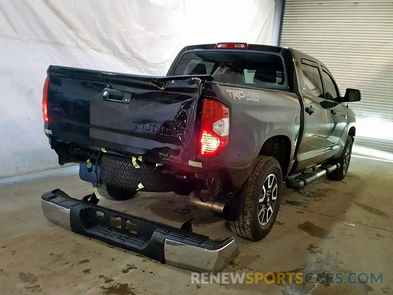 4 Photograph of a damaged car 5TFDY5F13KX800115 TOYOTA TUNDRA CRE 2019