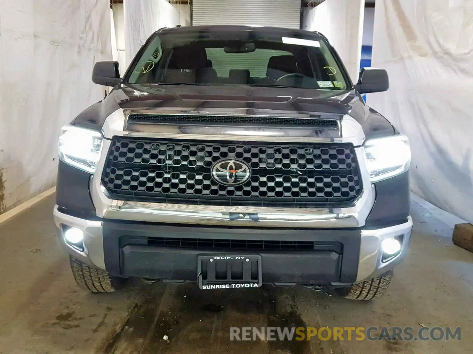 9 Photograph of a damaged car 5TFDY5F13KX800115 TOYOTA TUNDRA CRE 2019