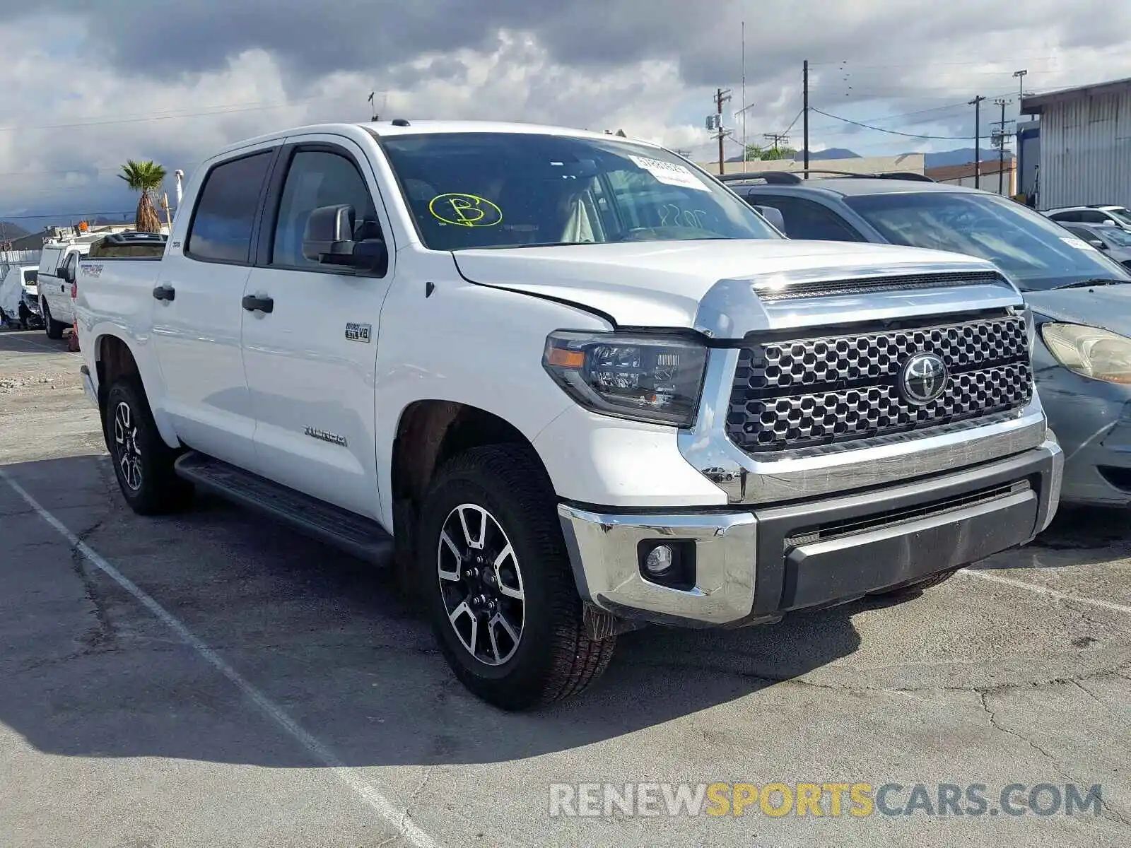 1 Photograph of a damaged car 5TFDY5F13KX827413 TOYOTA TUNDRA CRE 2019