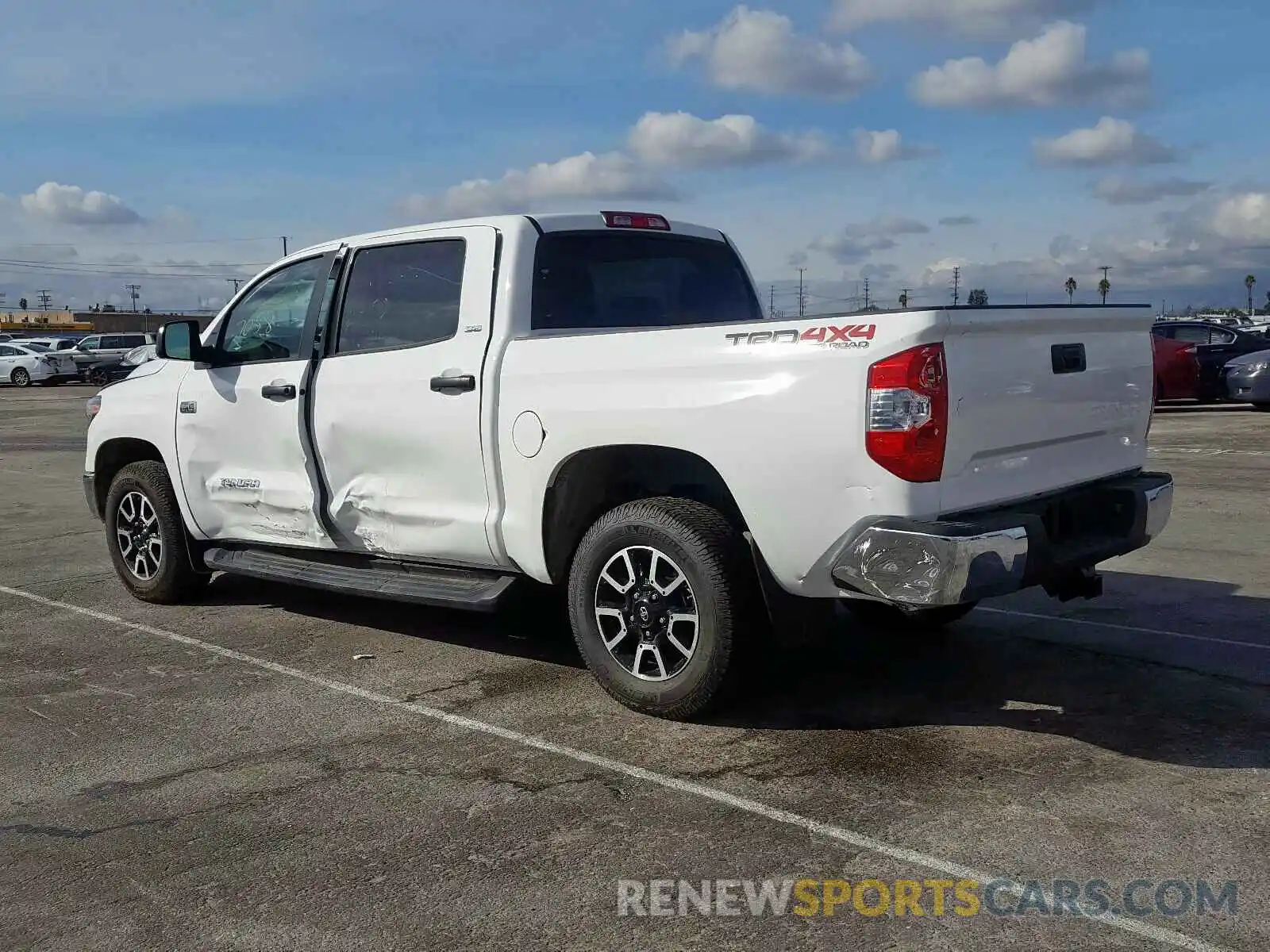 3 Photograph of a damaged car 5TFDY5F13KX827413 TOYOTA TUNDRA CRE 2019