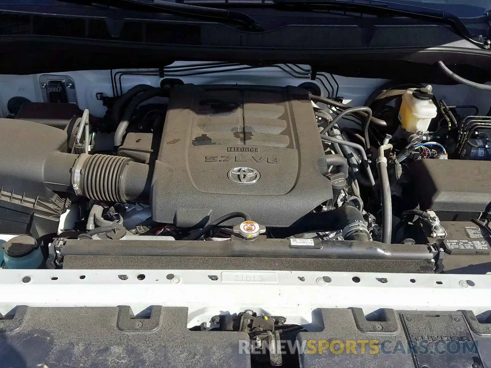 7 Photograph of a damaged car 5TFDY5F13KX827413 TOYOTA TUNDRA CRE 2019