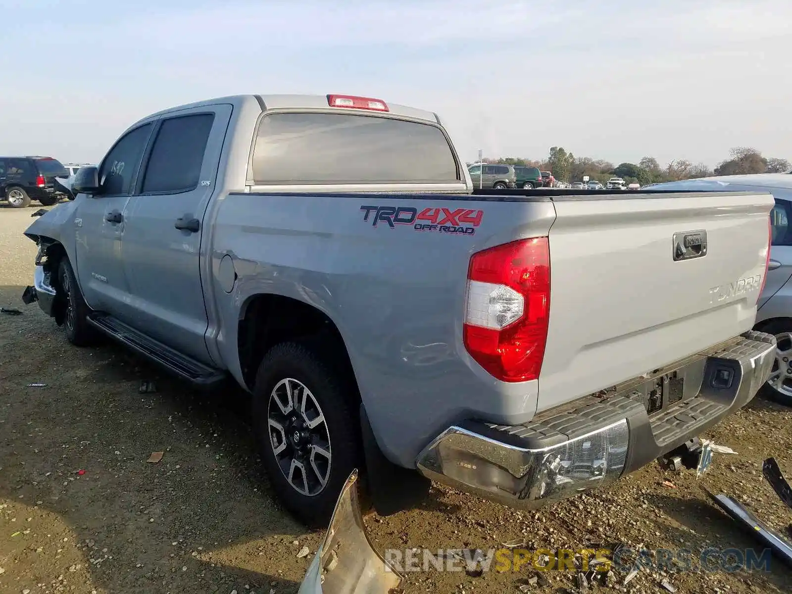 3 Фотография поврежденного автомобиля 5TFDY5F13KX842526 TOYOTA TUNDRA CRE 2019