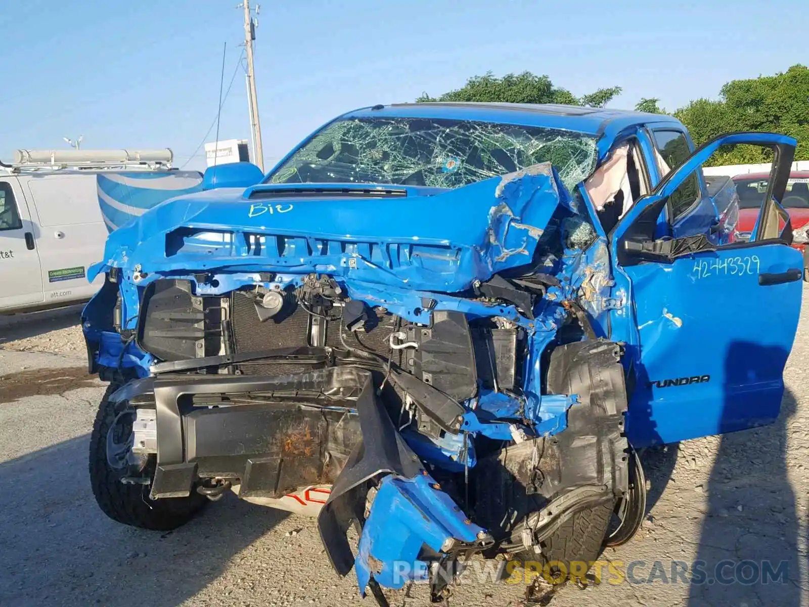 9 Photograph of a damaged car 5TFDY5F15KX786427 TOYOTA TUNDRA CRE 2019