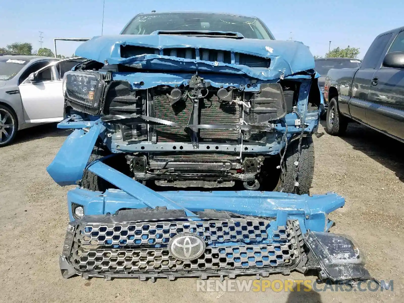 9 Photograph of a damaged car 5TFDY5F15KX838509 TOYOTA TUNDRA CRE 2019