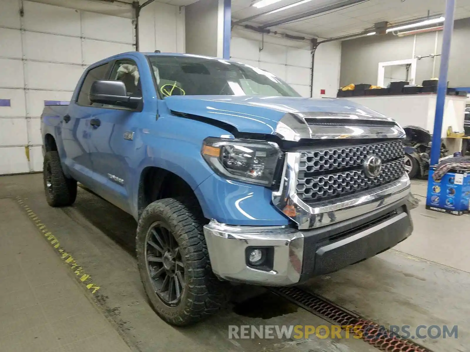 1 Photograph of a damaged car 5TFDY5F17KX843078 TOYOTA TUNDRA CRE 2019