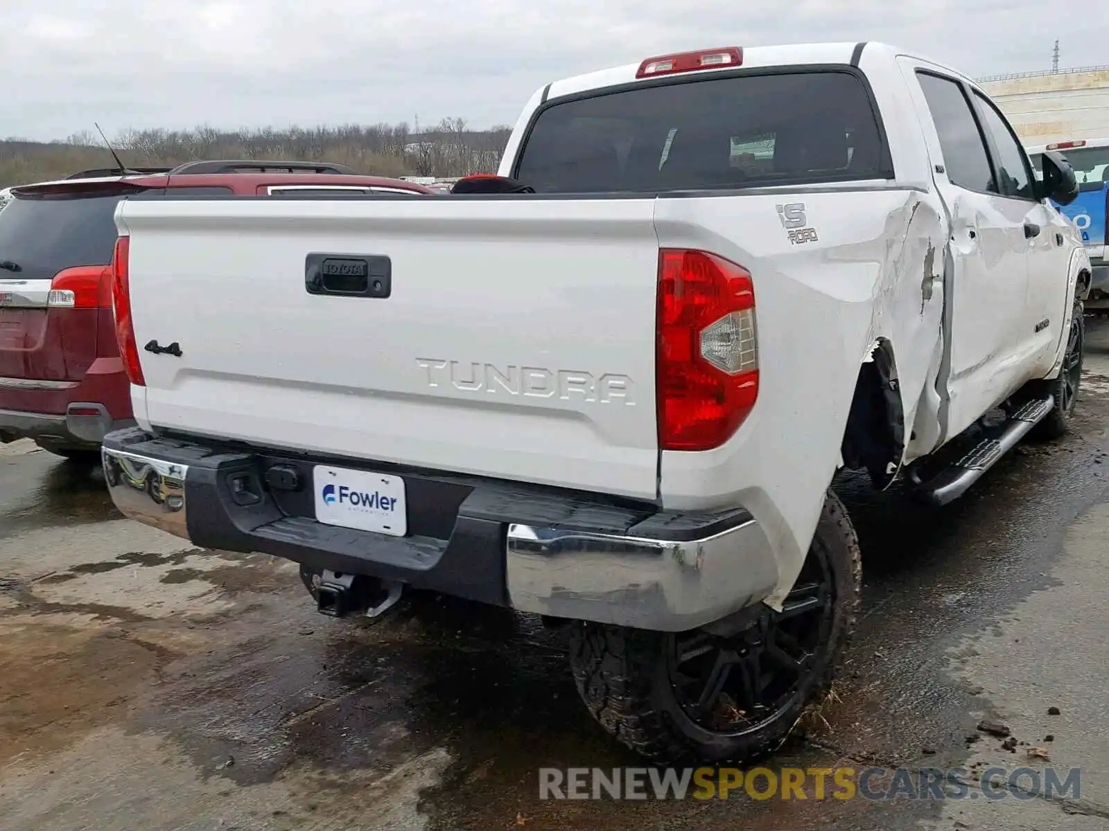 4 Фотография поврежденного автомобиля 5TFDY5F18KX805701 TOYOTA TUNDRA CRE 2019