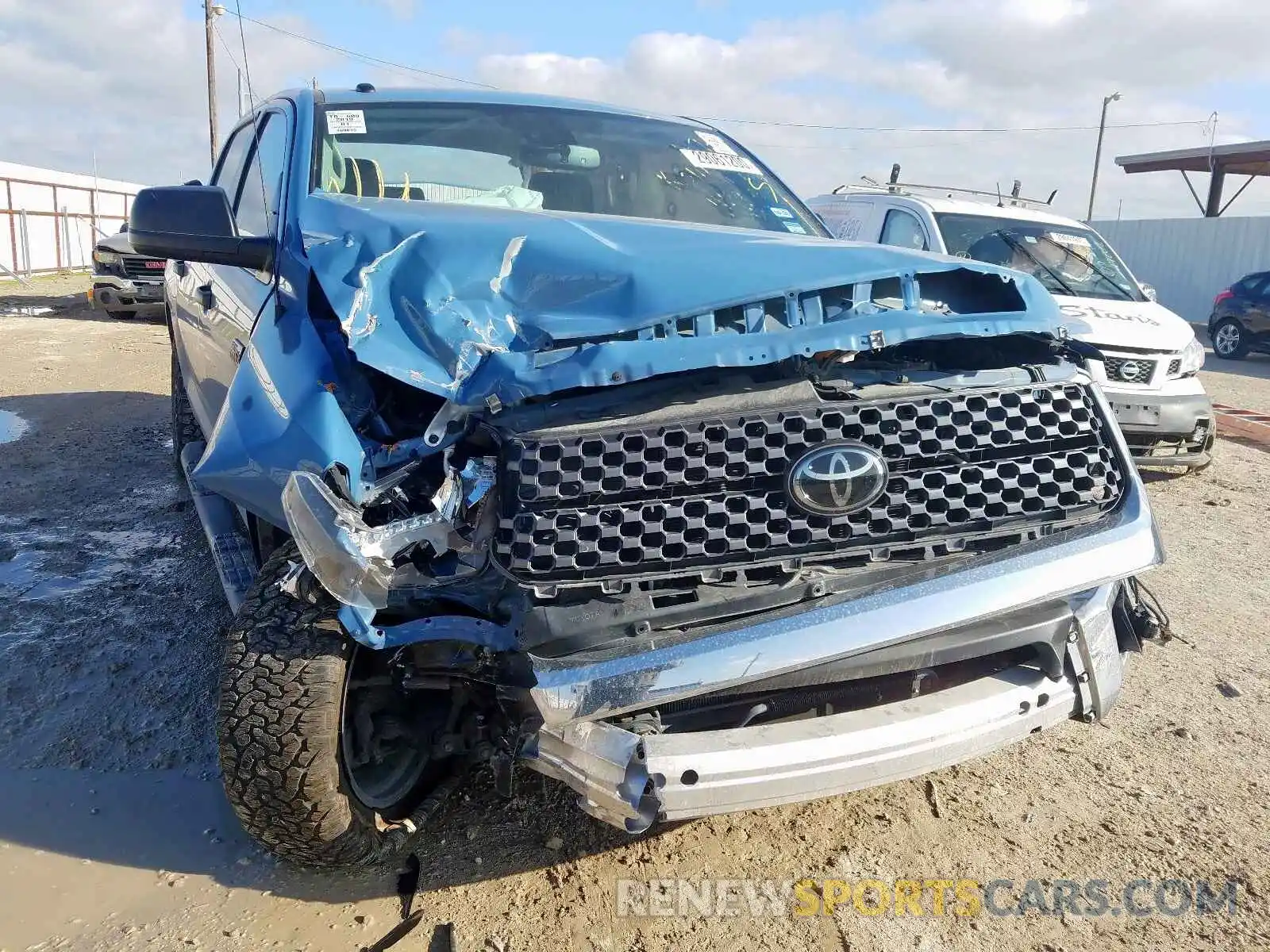 10 Photograph of a damaged car 5TFEY5F16KX244144 TOYOTA TUNDRA CRE 2019