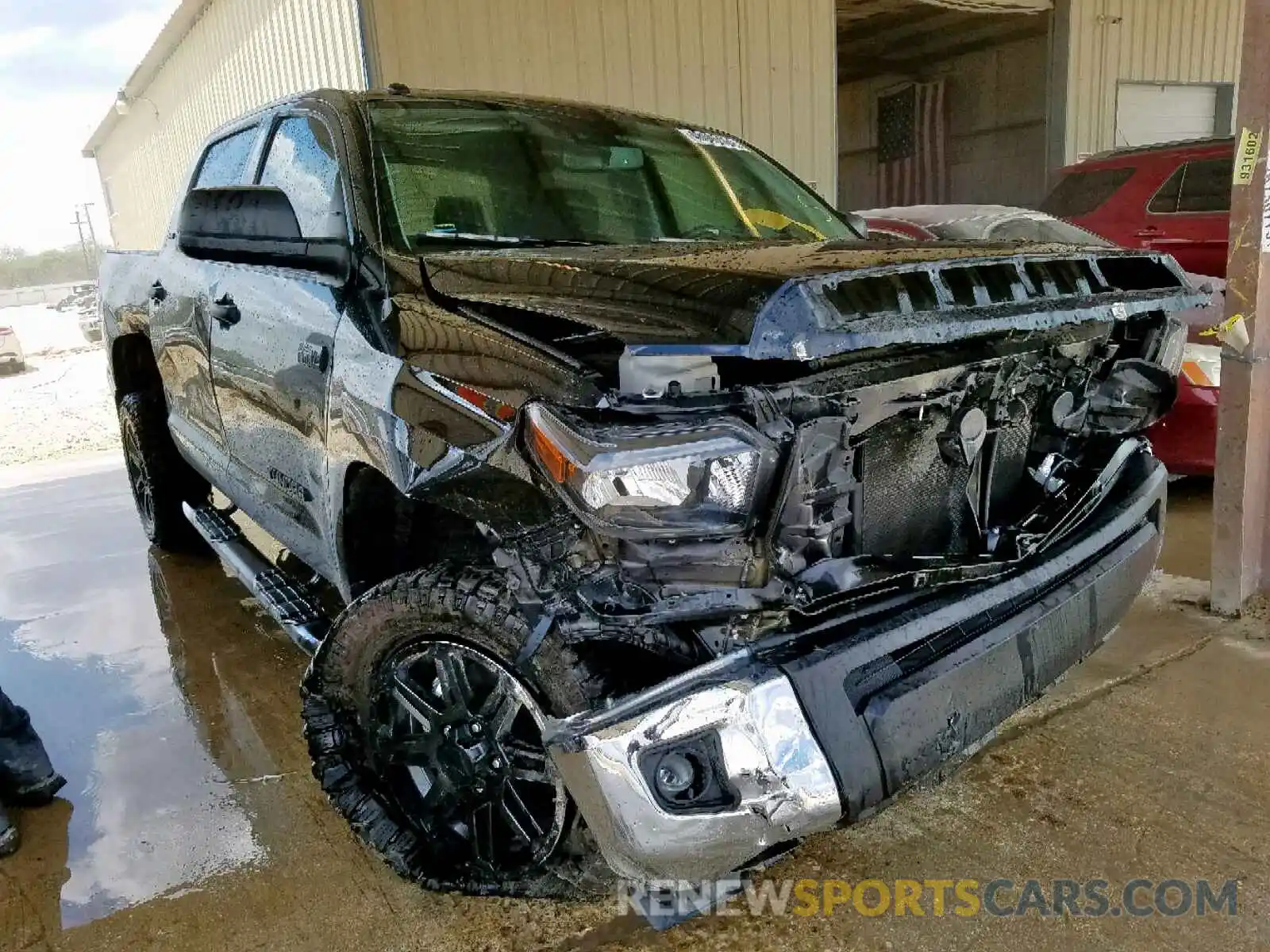 1 Photograph of a damaged car 5TFEY5F18KX246798 TOYOTA TUNDRA CRE 2019