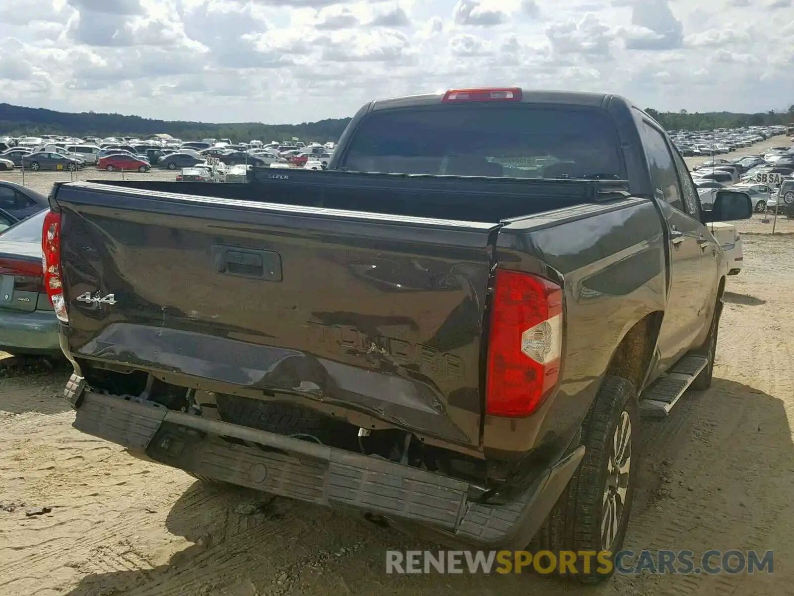 4 Photograph of a damaged car 5TFHY5F16KX822580 TOYOTA TUNDRA CRE 2019