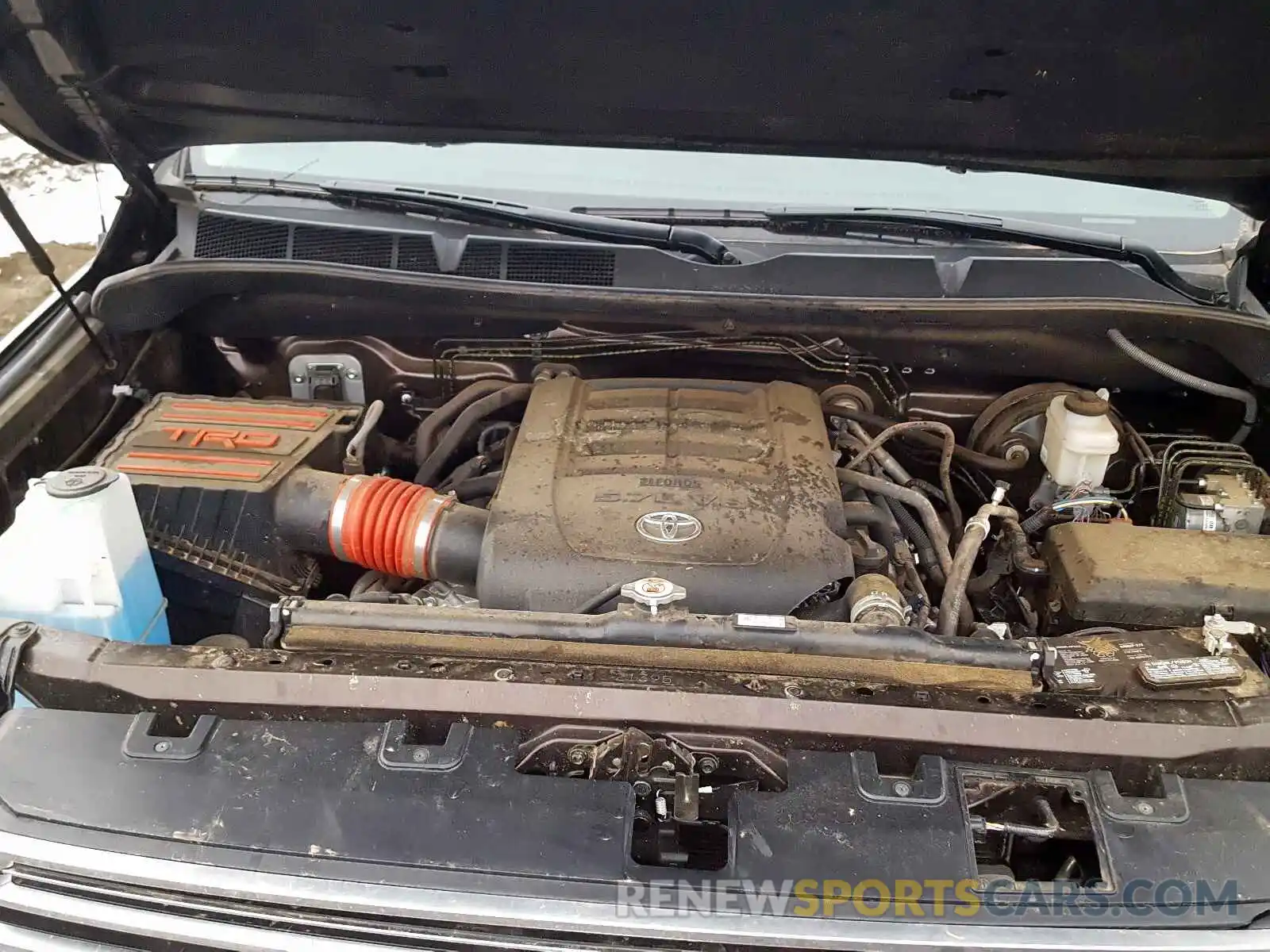 7 Photograph of a damaged car 5TFBY5F17KX806409 TOYOTA TUNDRA DOU 2019