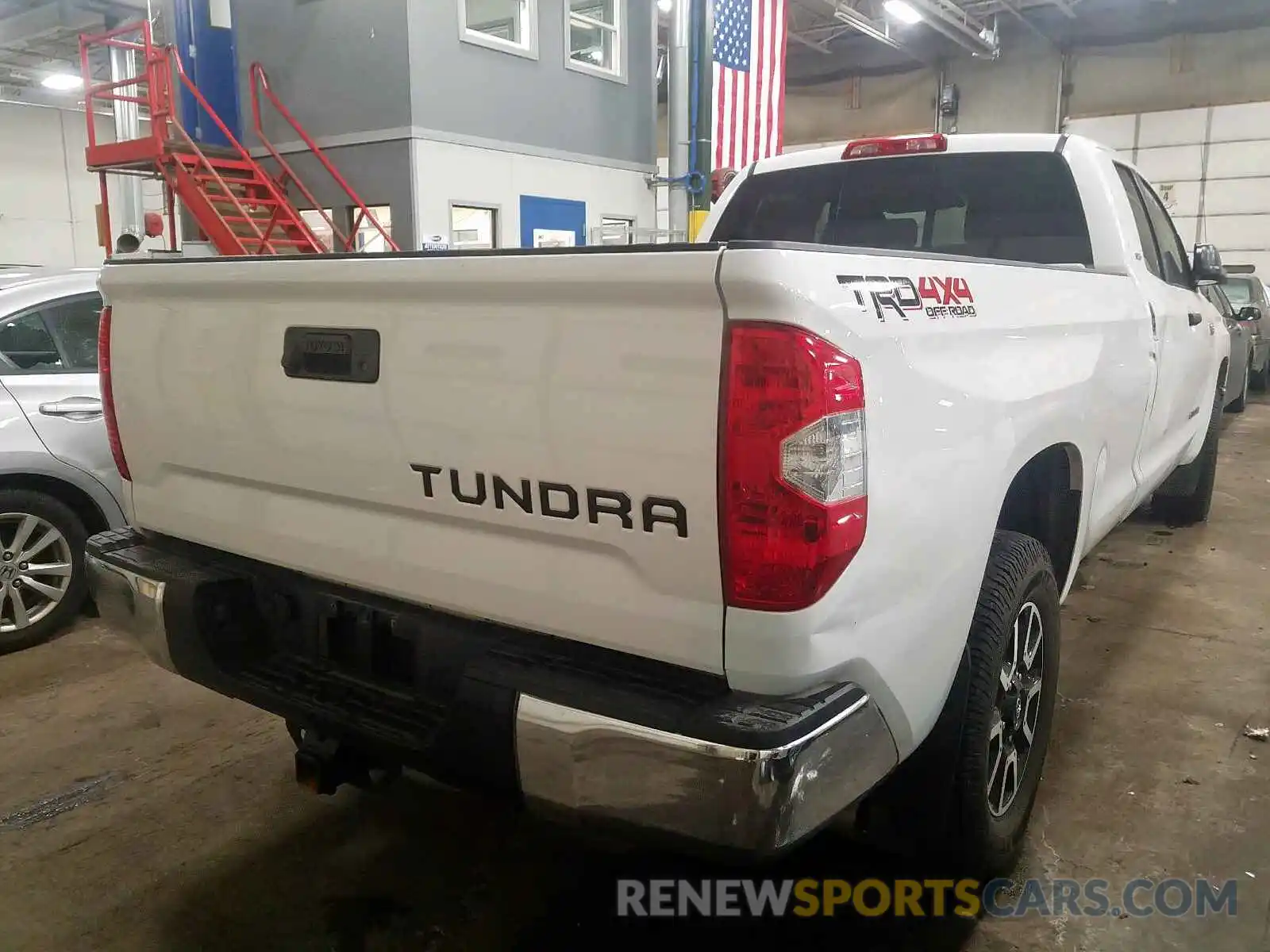 4 Photograph of a damaged car 5TFCY5F12KX024393 TOYOTA TUNDRA DOU 2019