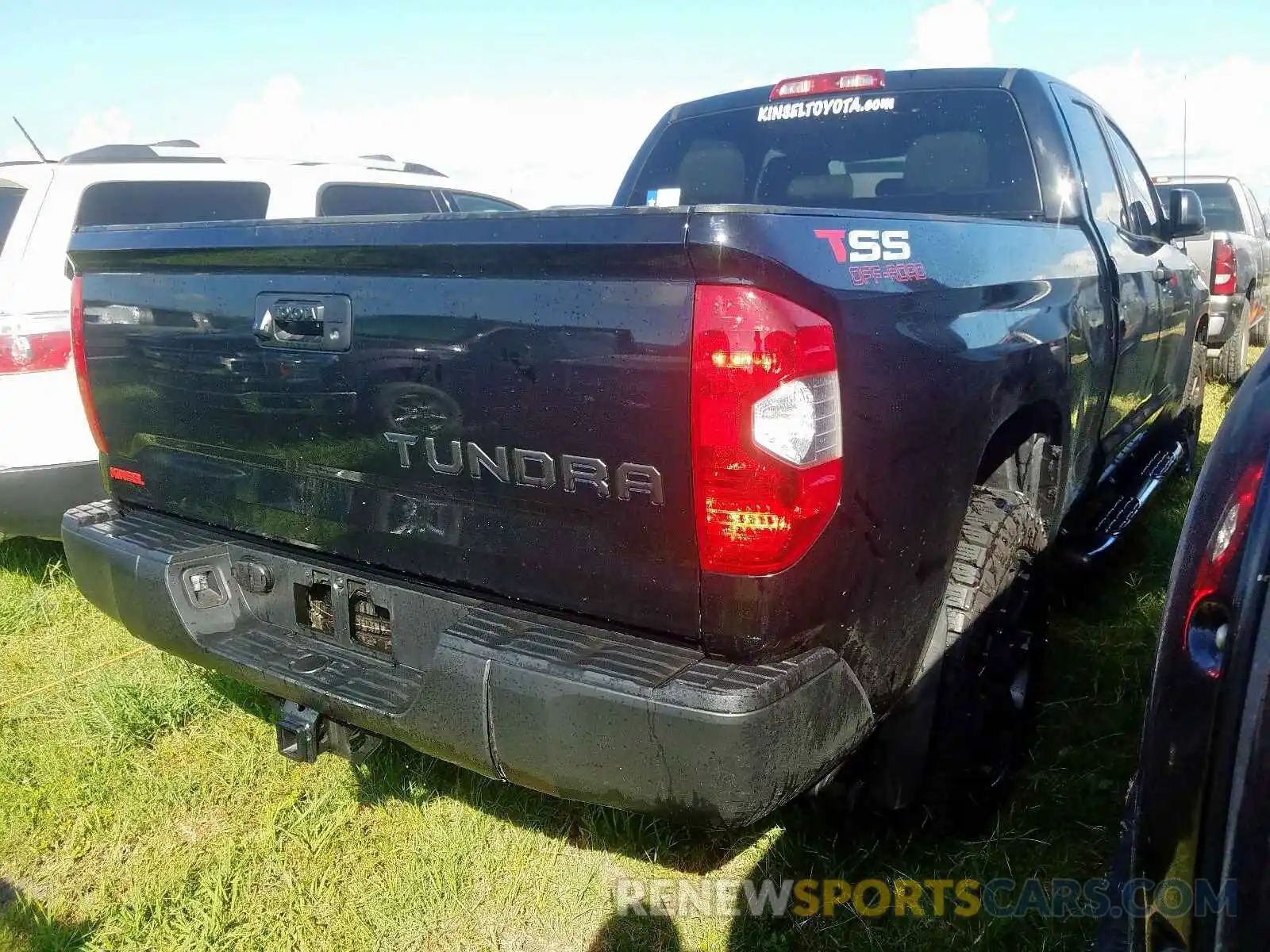 4 Photograph of a damaged car 5TFRM5F11KX144448 TOYOTA TUNDRA DOU 2019