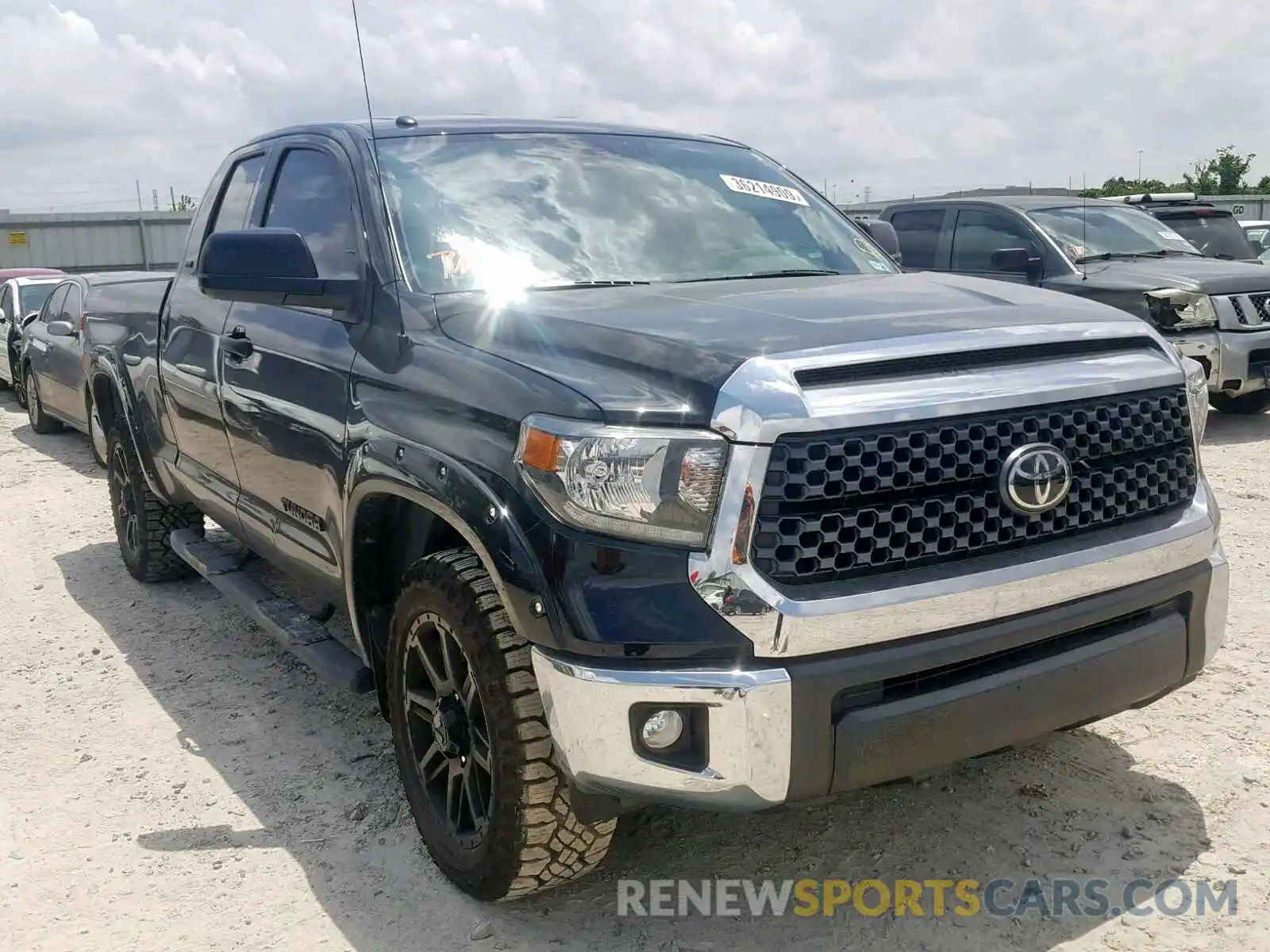 1 Photograph of a damaged car 5TFRM5F12KX137394 TOYOTA TUNDRA DOU 2019