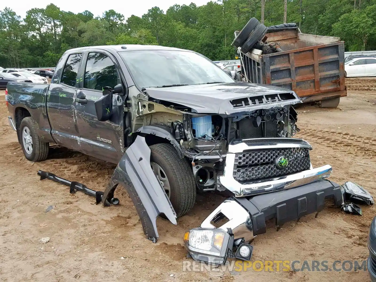 1 Photograph of a damaged car 5TFRM5F14KX138532 TOYOTA TUNDRA DOU 2019