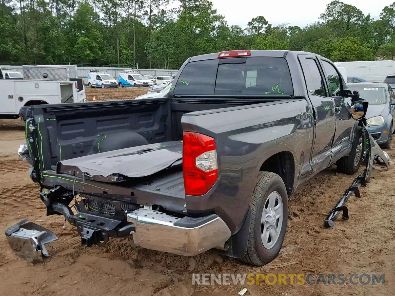 4 Photograph of a damaged car 5TFRM5F14KX138532 TOYOTA TUNDRA DOU 2019